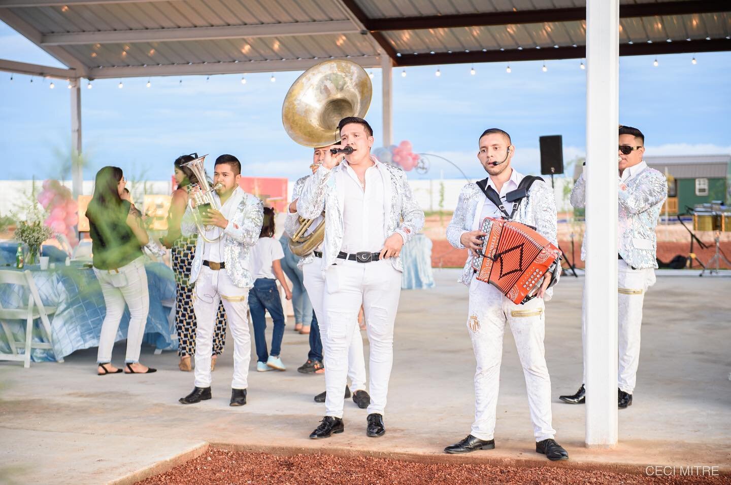 Great band to hire for your next event. 

#babyreveal #banda #spanishmusic #bandamexicana #elpaso #elpasophotographer