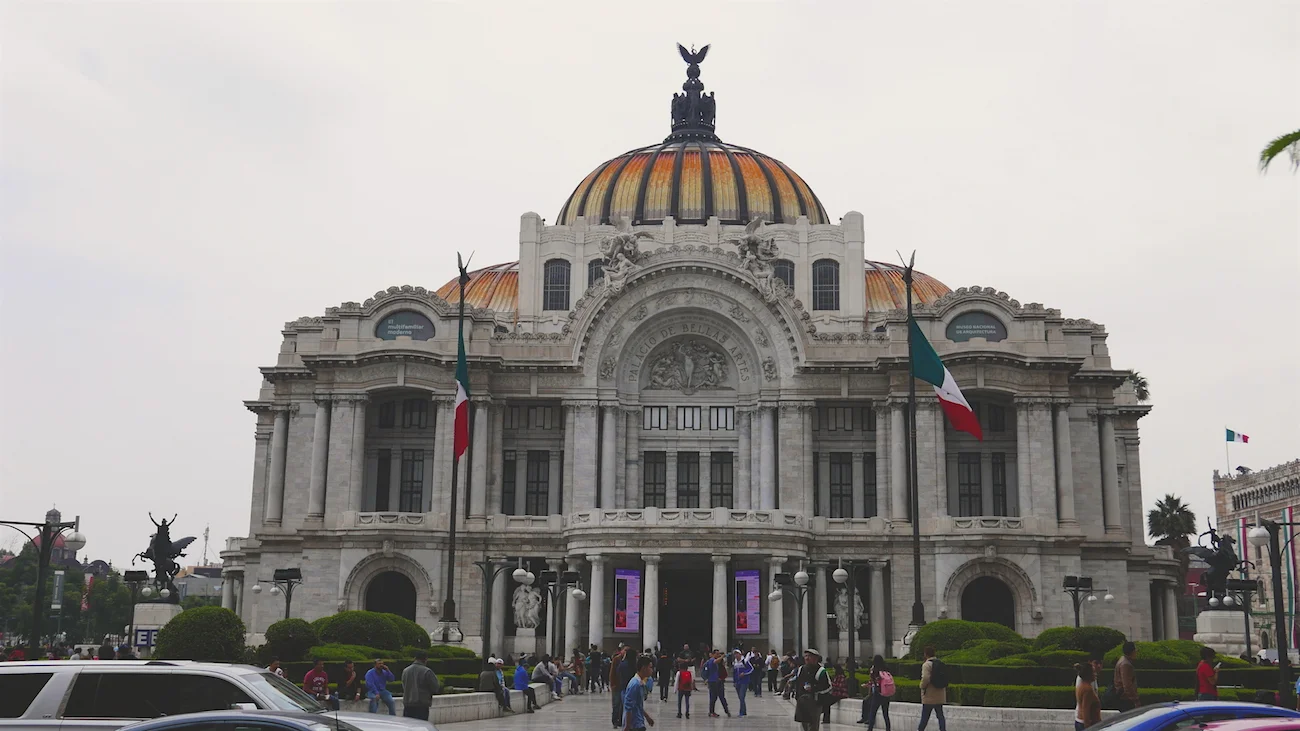 Spanish word number 1: Terremoto (Location Mexico City, Mexico)