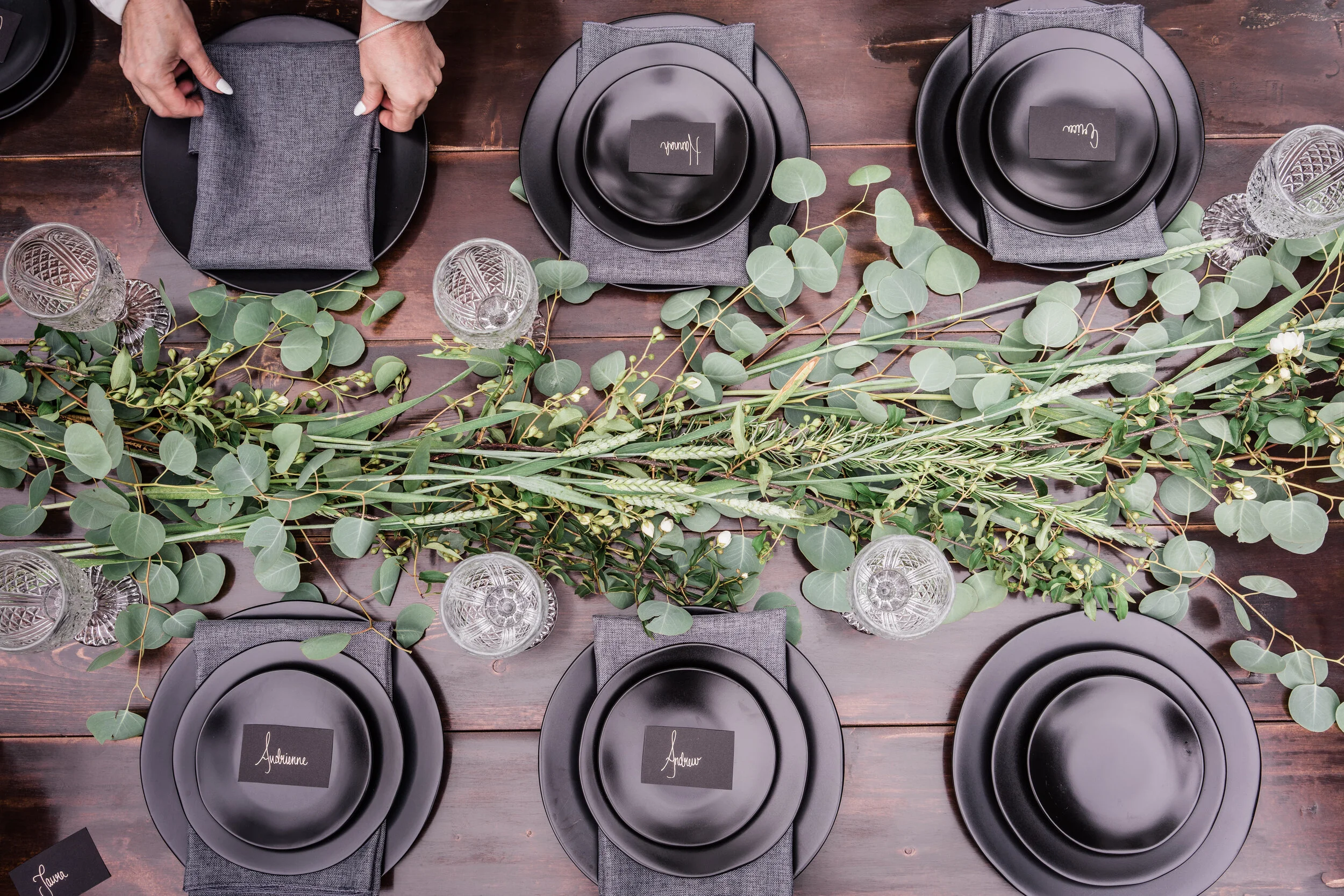 2019 Summer Placesettings-3.JPG