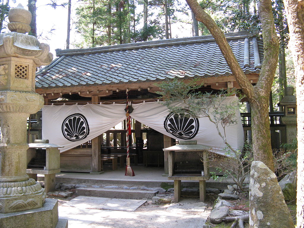 Okunoin Mao-den Shrine located at the top of Mount Kurama