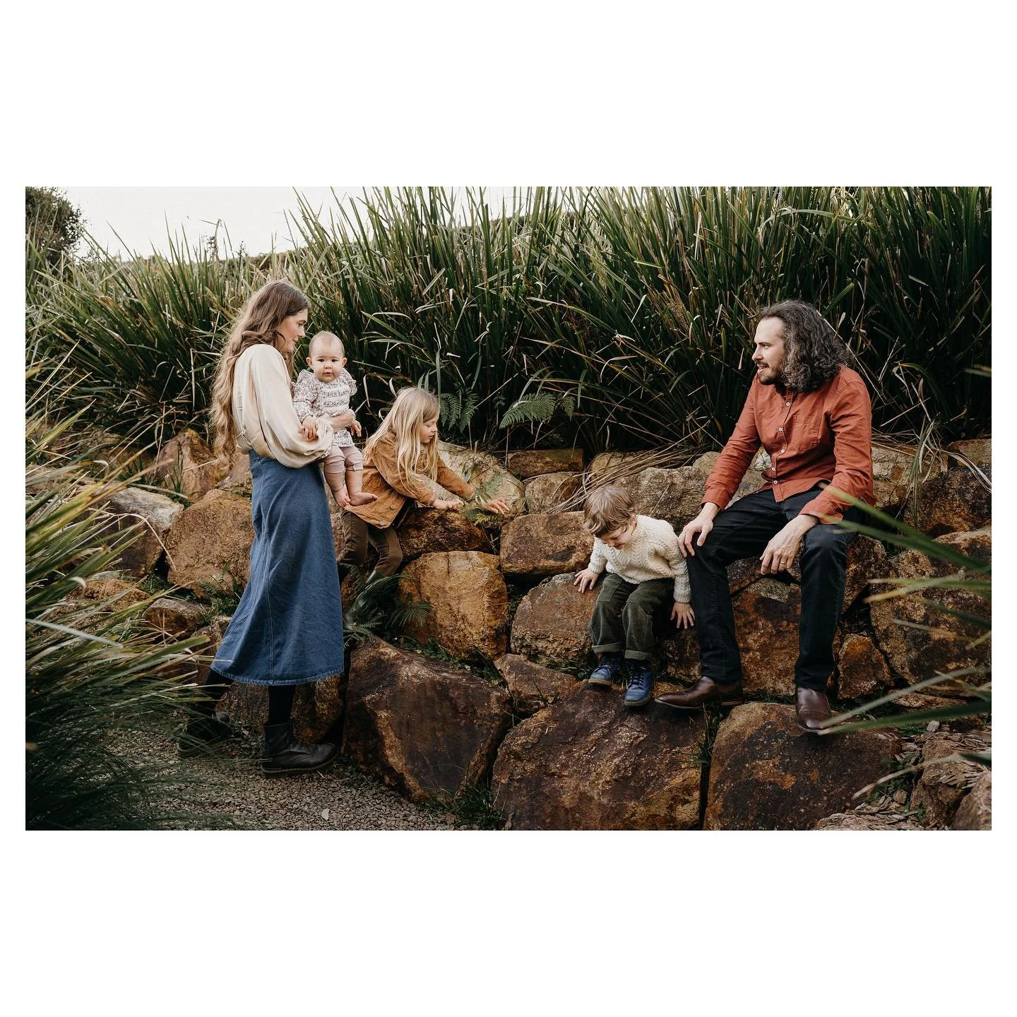 I love photographing families when they&rsquo;re doing something they would do even if I wasn&rsquo;t there&hellip; like traipsing around @bagomazeandwinery
.
I must admit, we used the Emergency Exit twice, ha! but we had a lot of fun.
.
When you loo