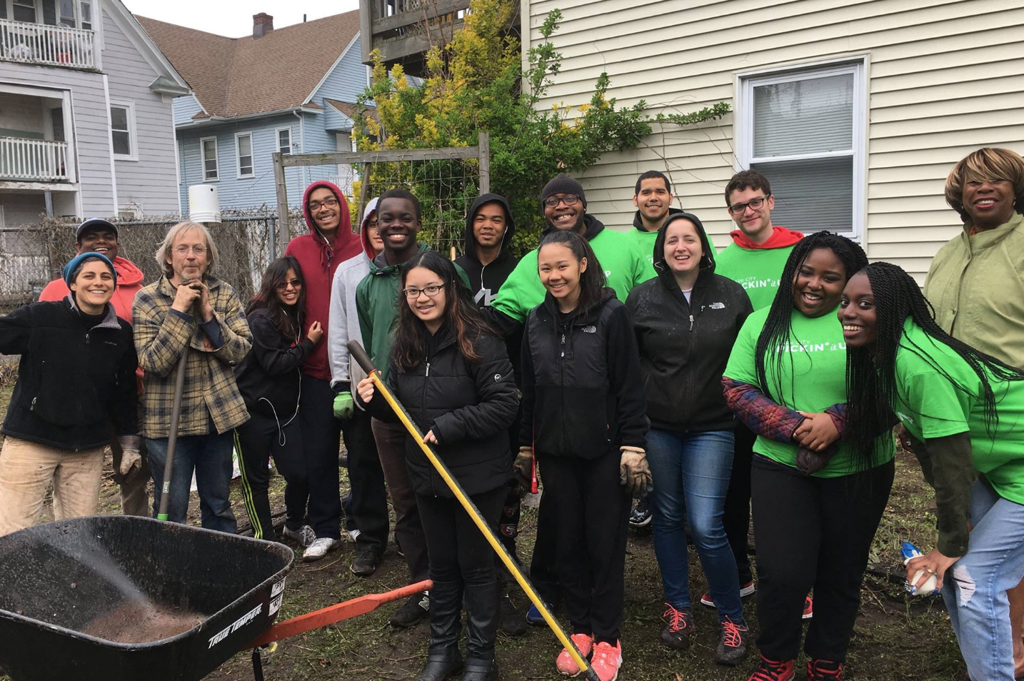 BuildOn and Council Woman Smith help out at a Denver Ave. community garden in fall 2017!