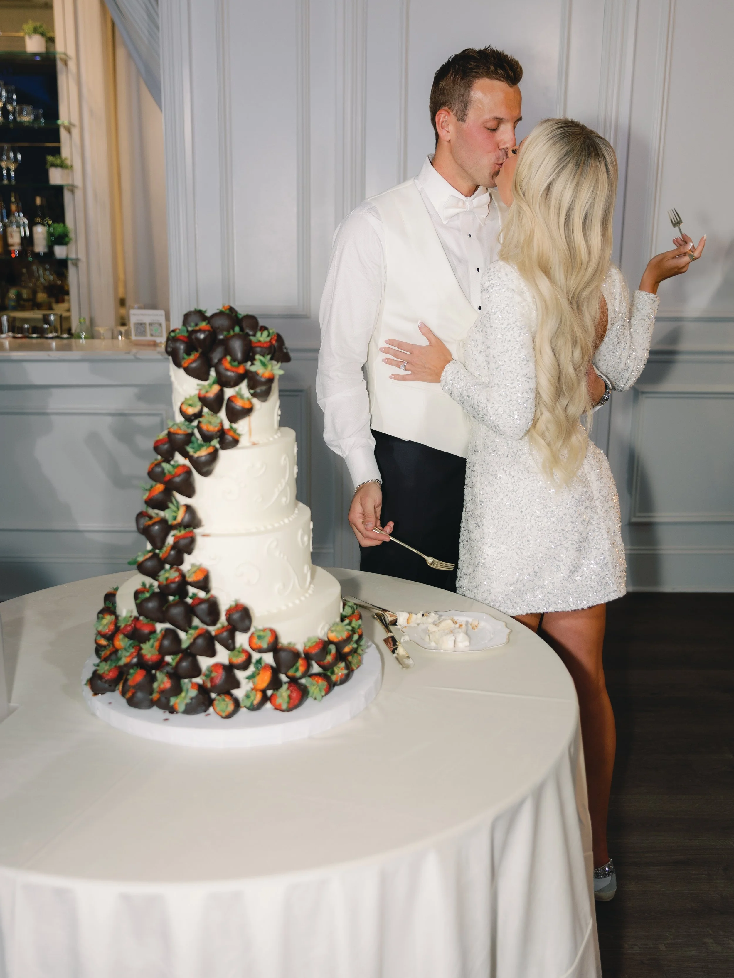 Emilly + Parker_Hillside Estate_Wedding_1384.jpg