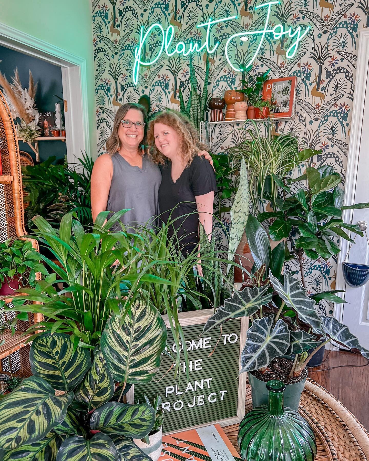 Ok&hellip;.so Dallas new hours are a hit! Why didn&rsquo;t you guys tell us earlier lol.

Slinging Plants, Pots, Soil &amp; Joy 10:00-6:00pm Daily. 

Thank you to these amazing gals for visiting us all the way from Royse City. (Found by way of @fortw