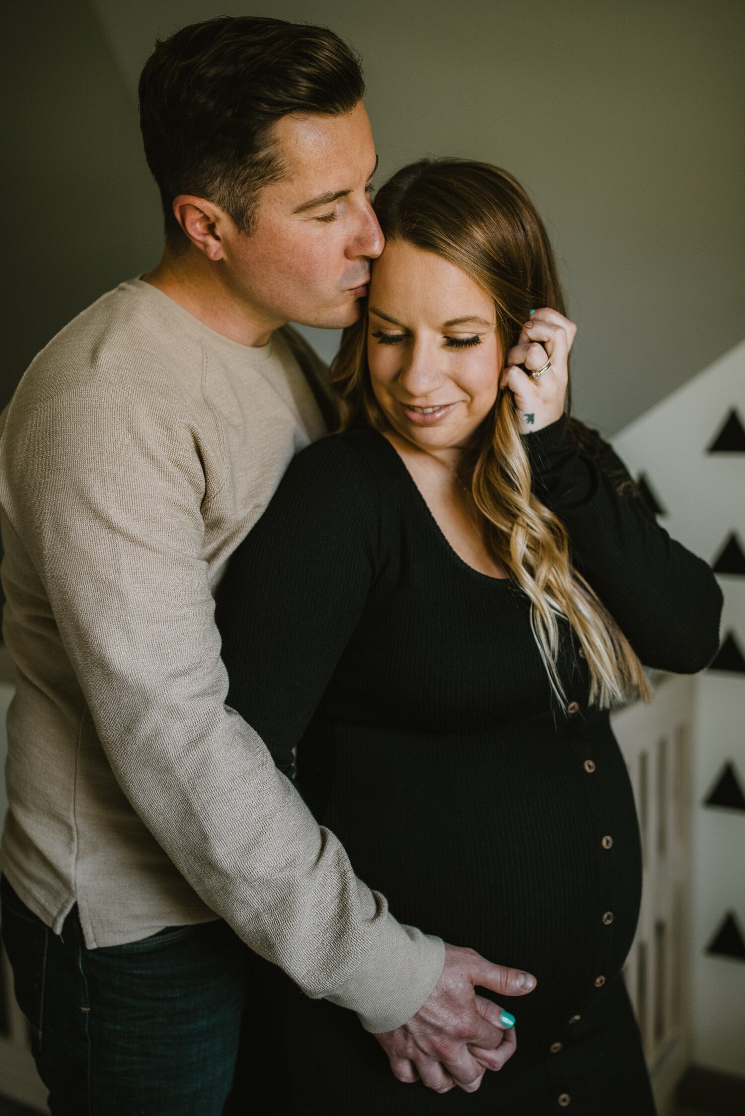 In Home Lifestyle Session - Maternity Photography - Milwaukee ...