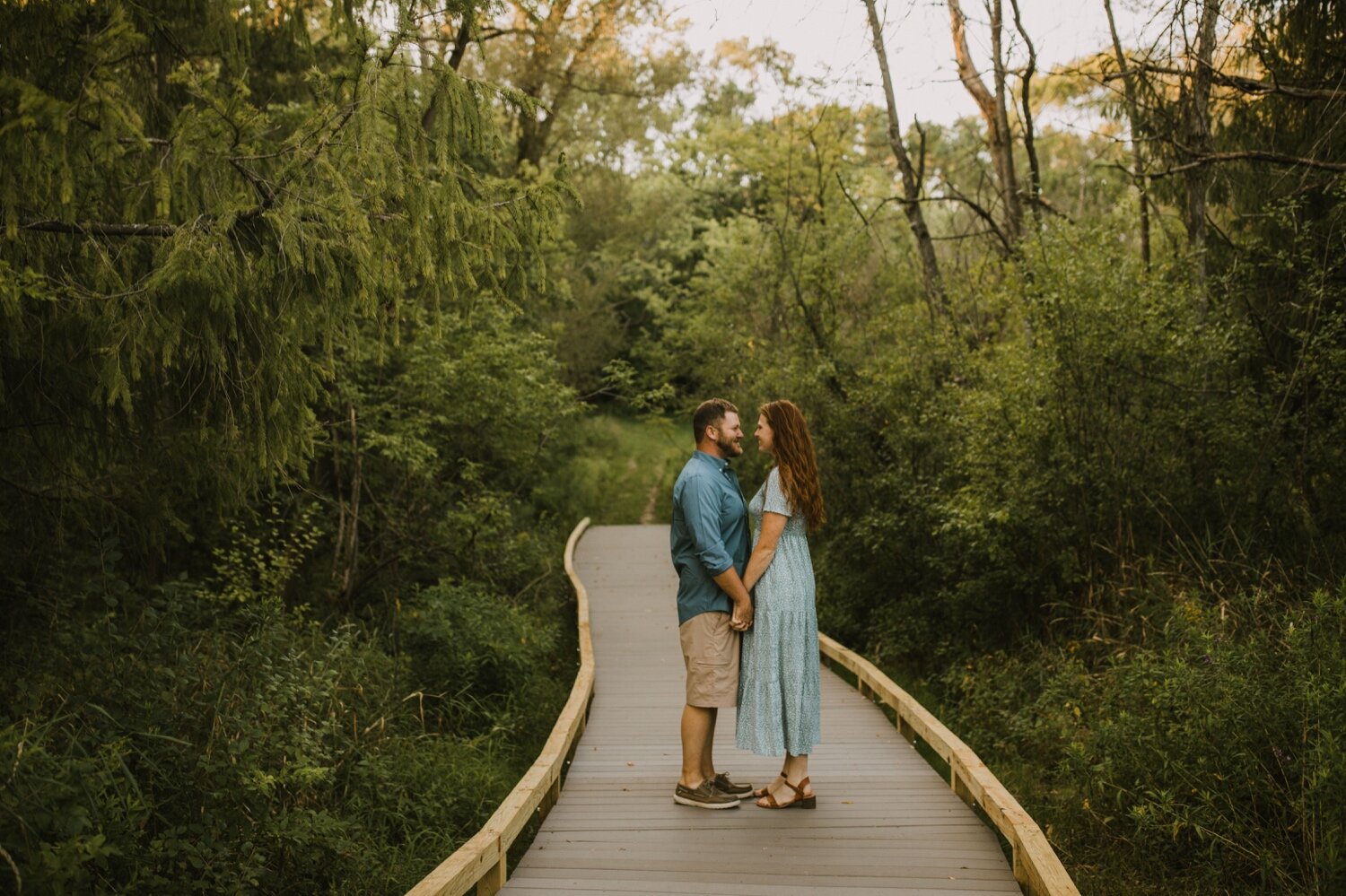 01_E&E-Milwaukee Engagement Photographer-3.jpg