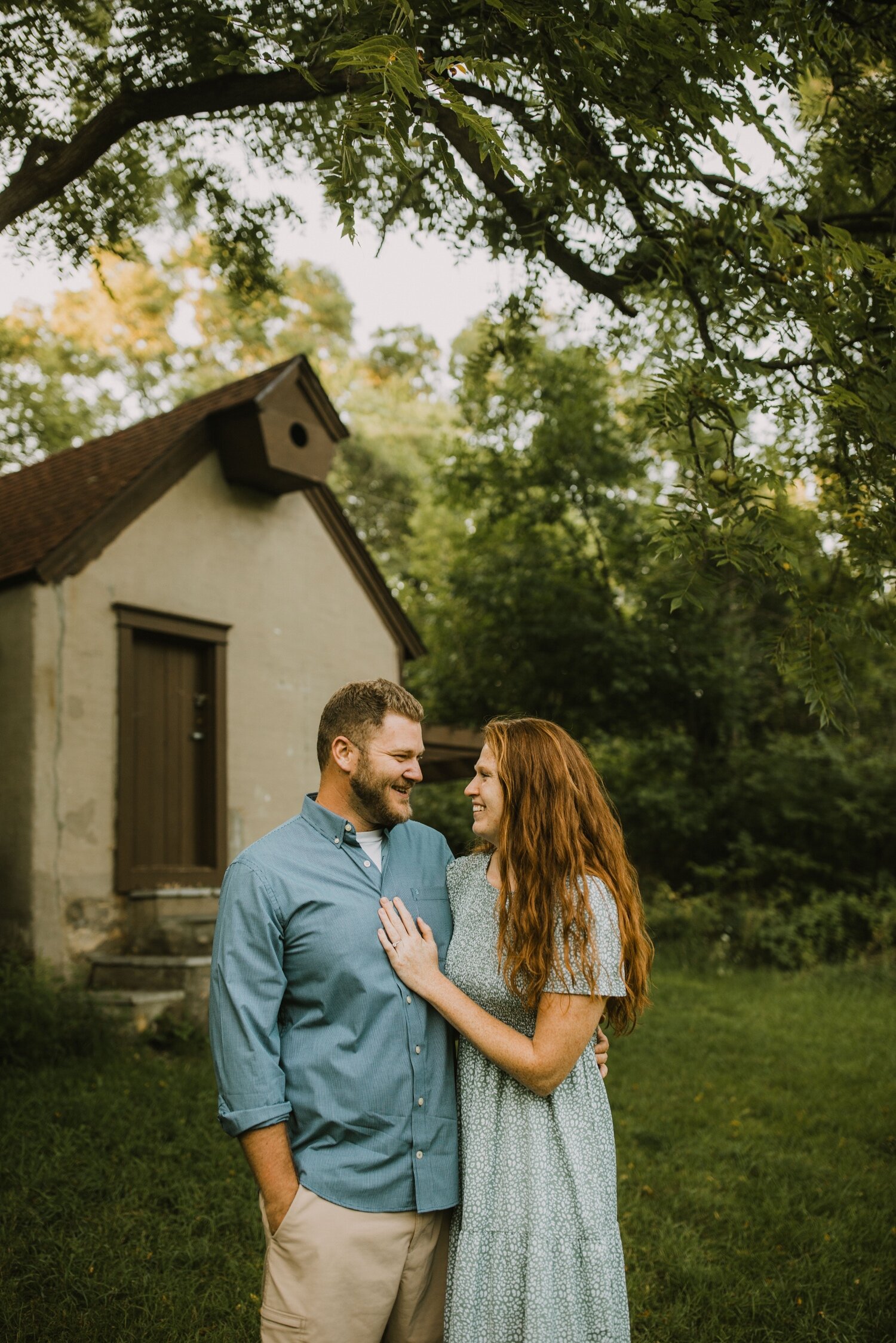 05_E&E-Milwaukee Engagement Photographer-12.jpg