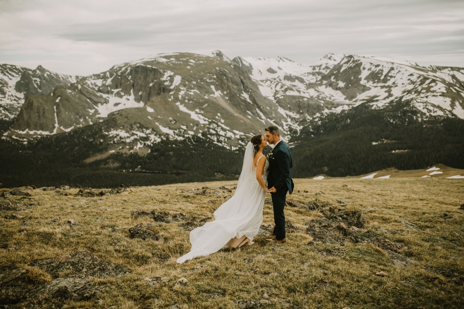 11_A&T-Colorado Elopement Photographer Videographer-48.jpg