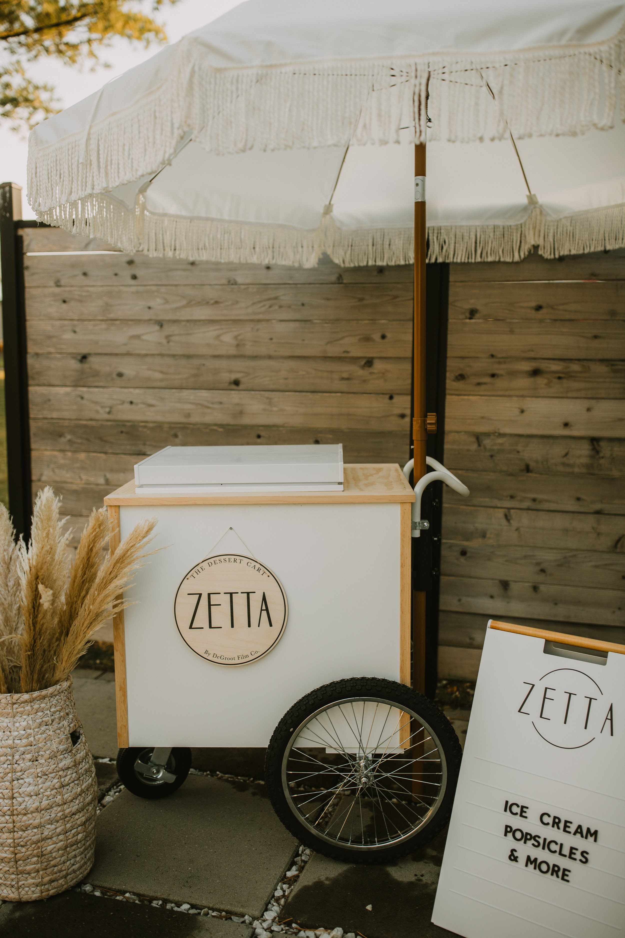 Zetta-Milwaukee Ice Cream Cart-17.jpg