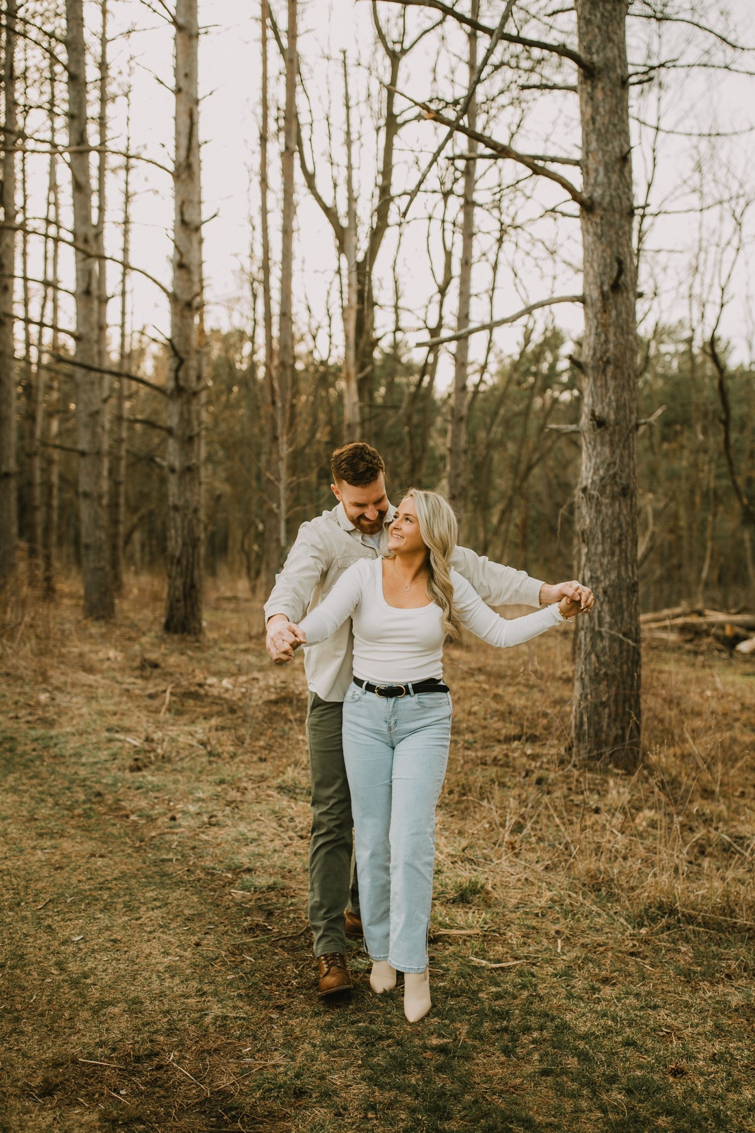 05_A&J-Milwaukee Engagement Photographer-14.jpg