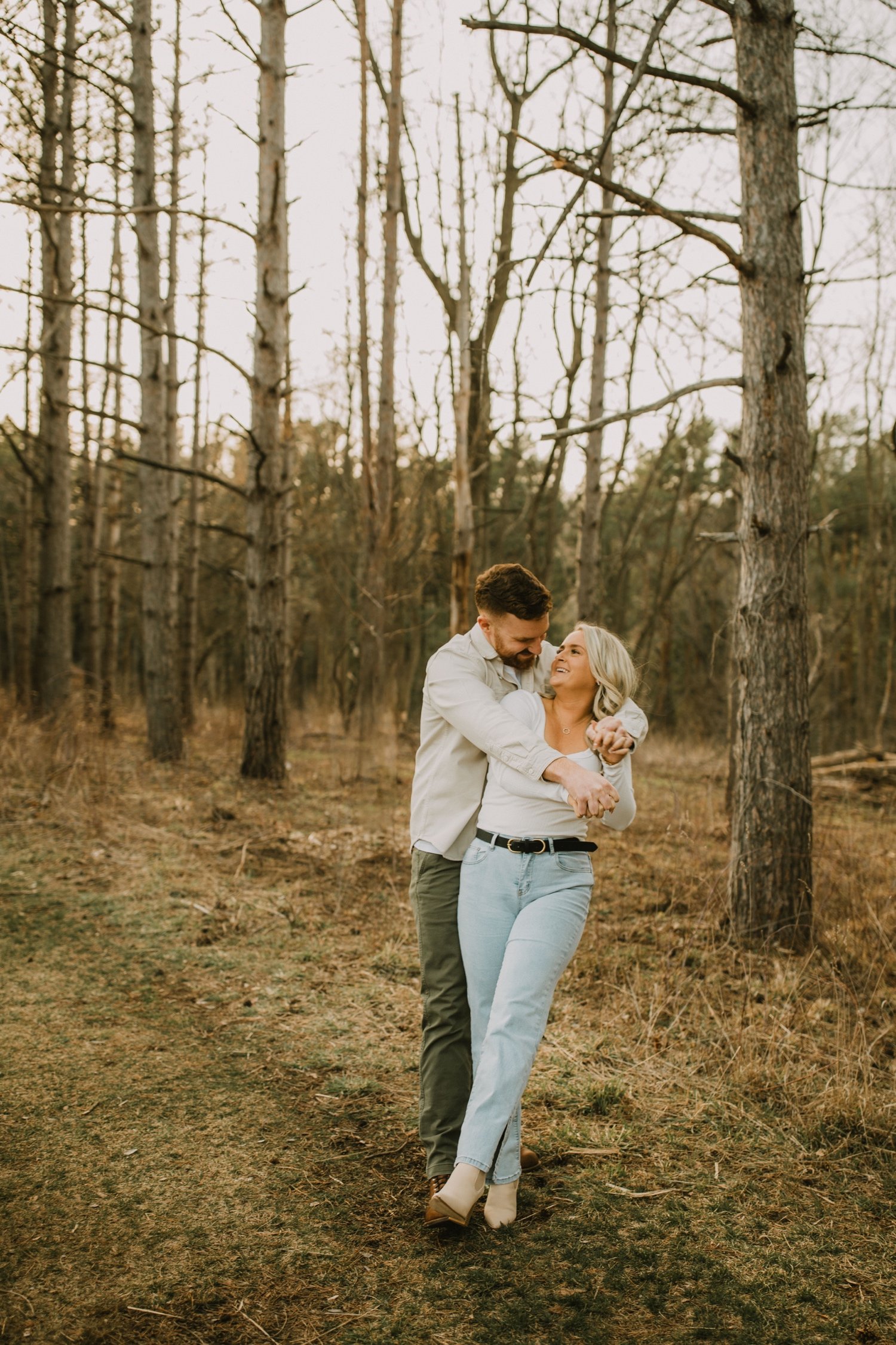 06_A&J-Milwaukee Engagement Photographer-15.jpg