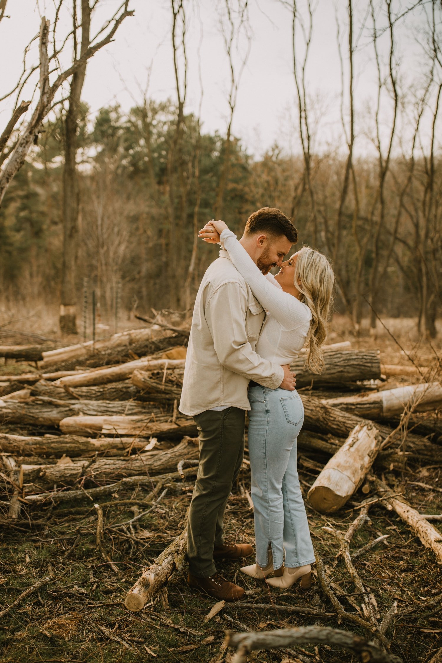 10_A&J-Milwaukee Engagement Photographer-28.jpg