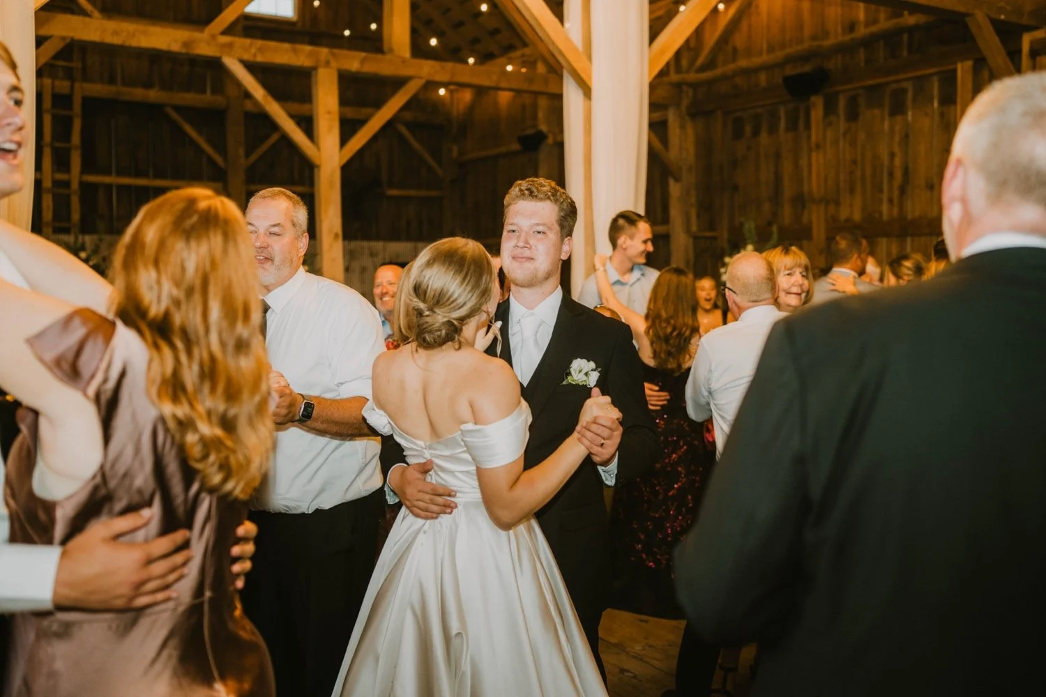 103_B&J-Milwaukee Wedding Photographer Videographer-1095.jpg