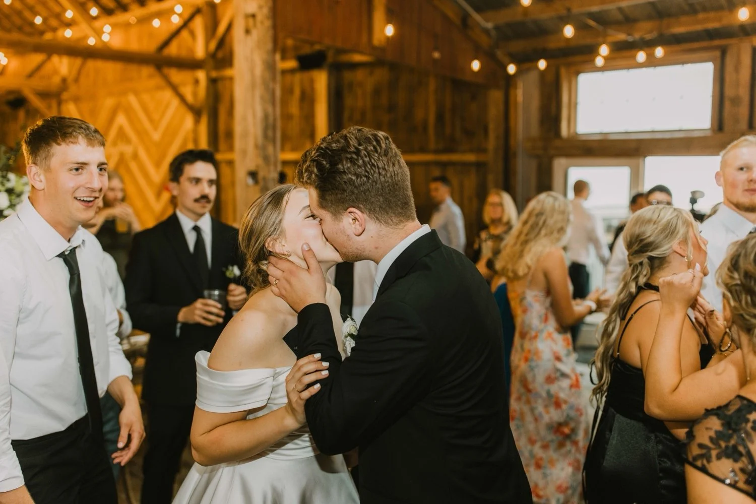 118_B&J-Milwaukee Wedding Photographer Videographer-1127.jpg