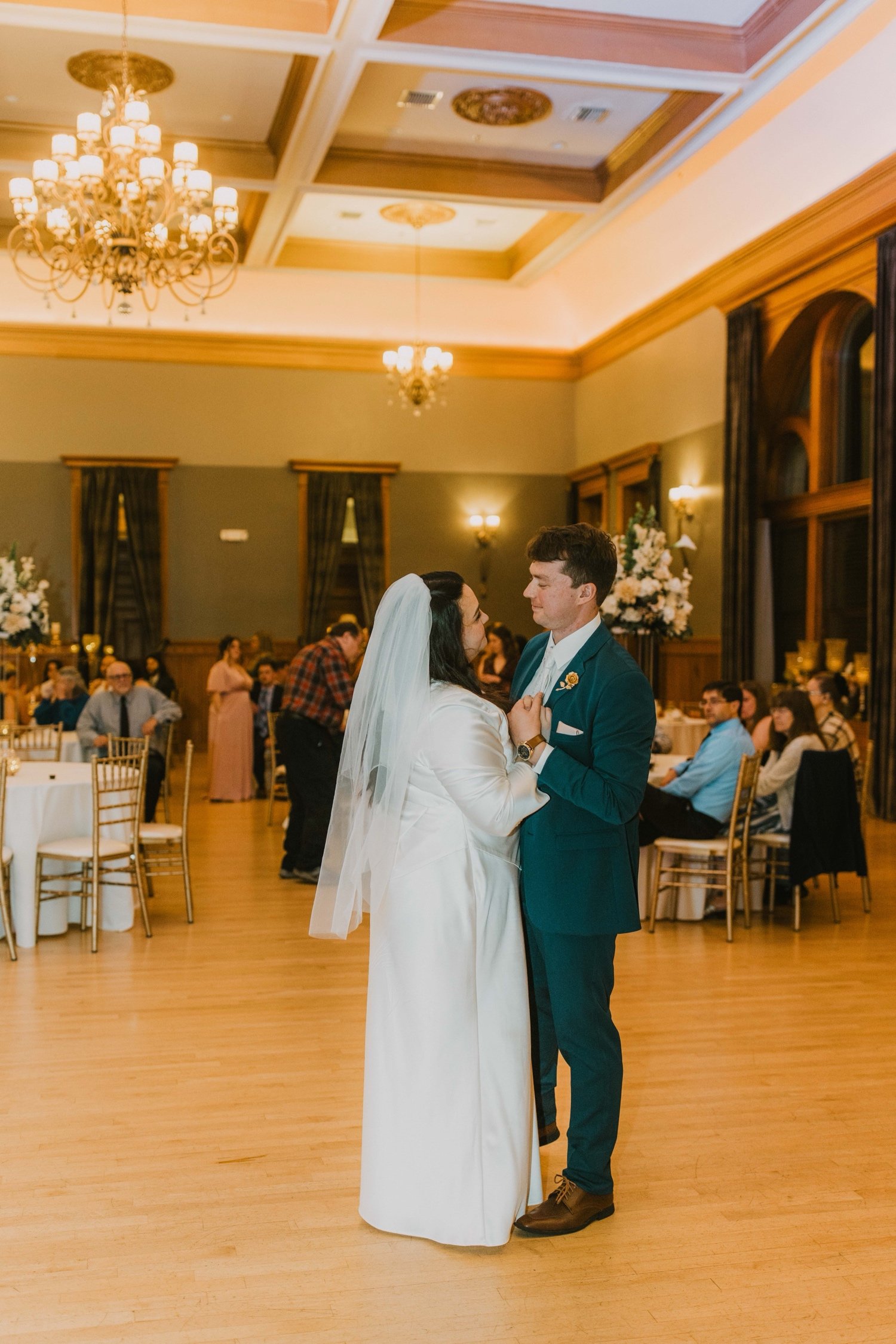 098_M&R-Milwaukee Wedding Photographer Videographer-866.jpg