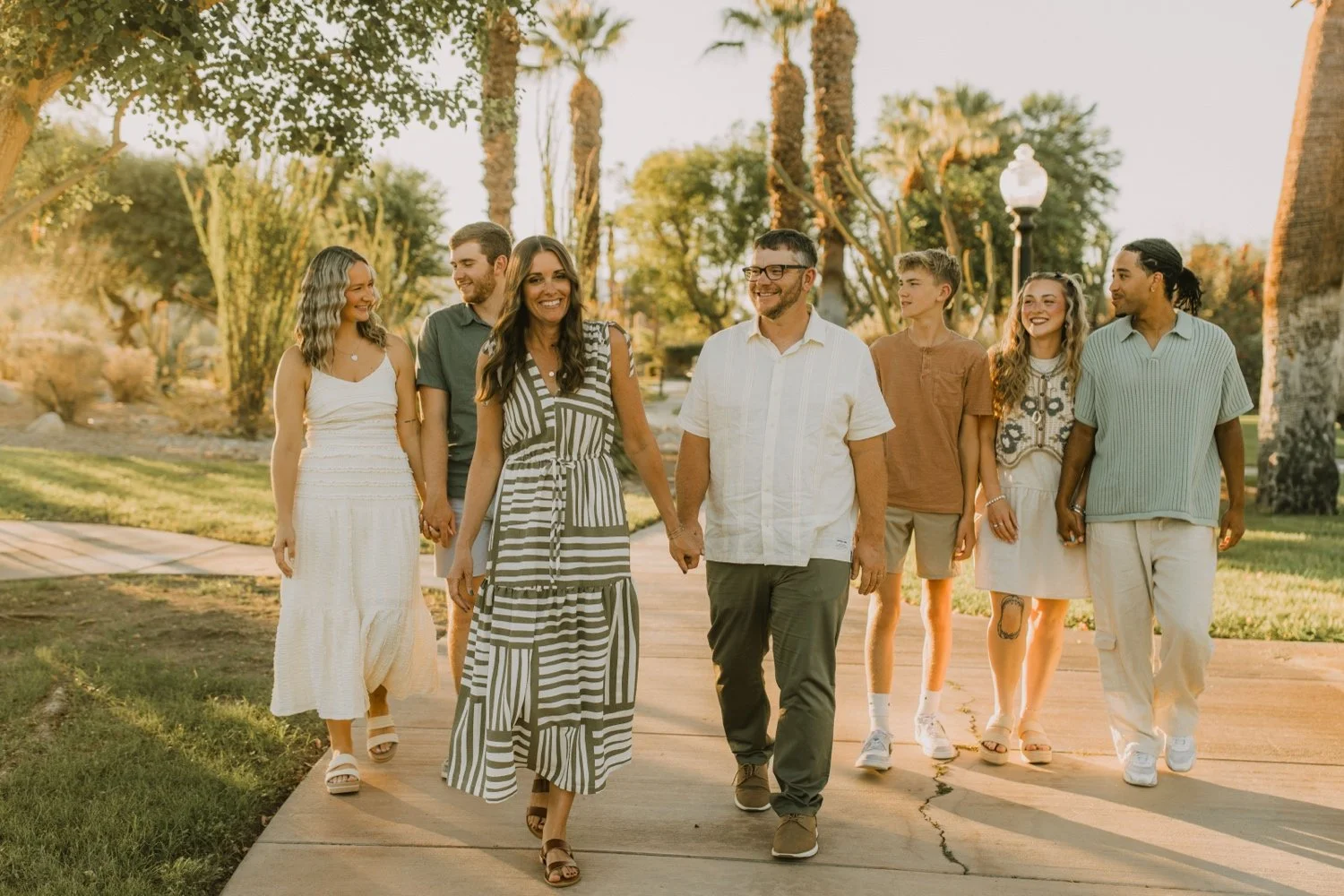 13_JL-Fam-Palm Springs Family Photo Video-54.jpg