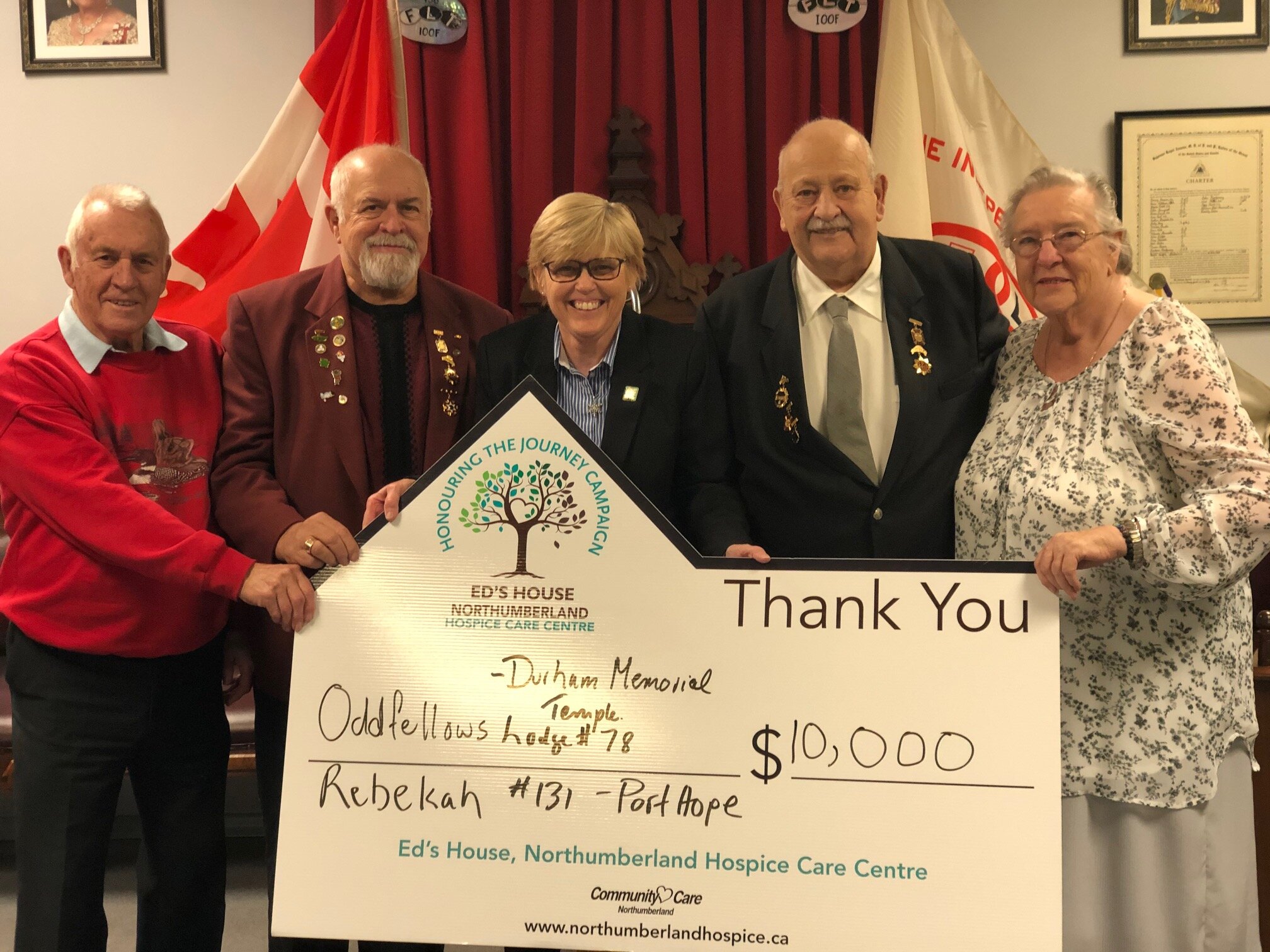  Lynda Kay of the Northumberland Hospice Care Centre (centre) was delighted to receive a $10,000 donation for the project (also known as Ed's House) from the Durham Memorial Temple Oddfellows Lodge #78 Port Hope and Rebekahs #131 members (from left) 