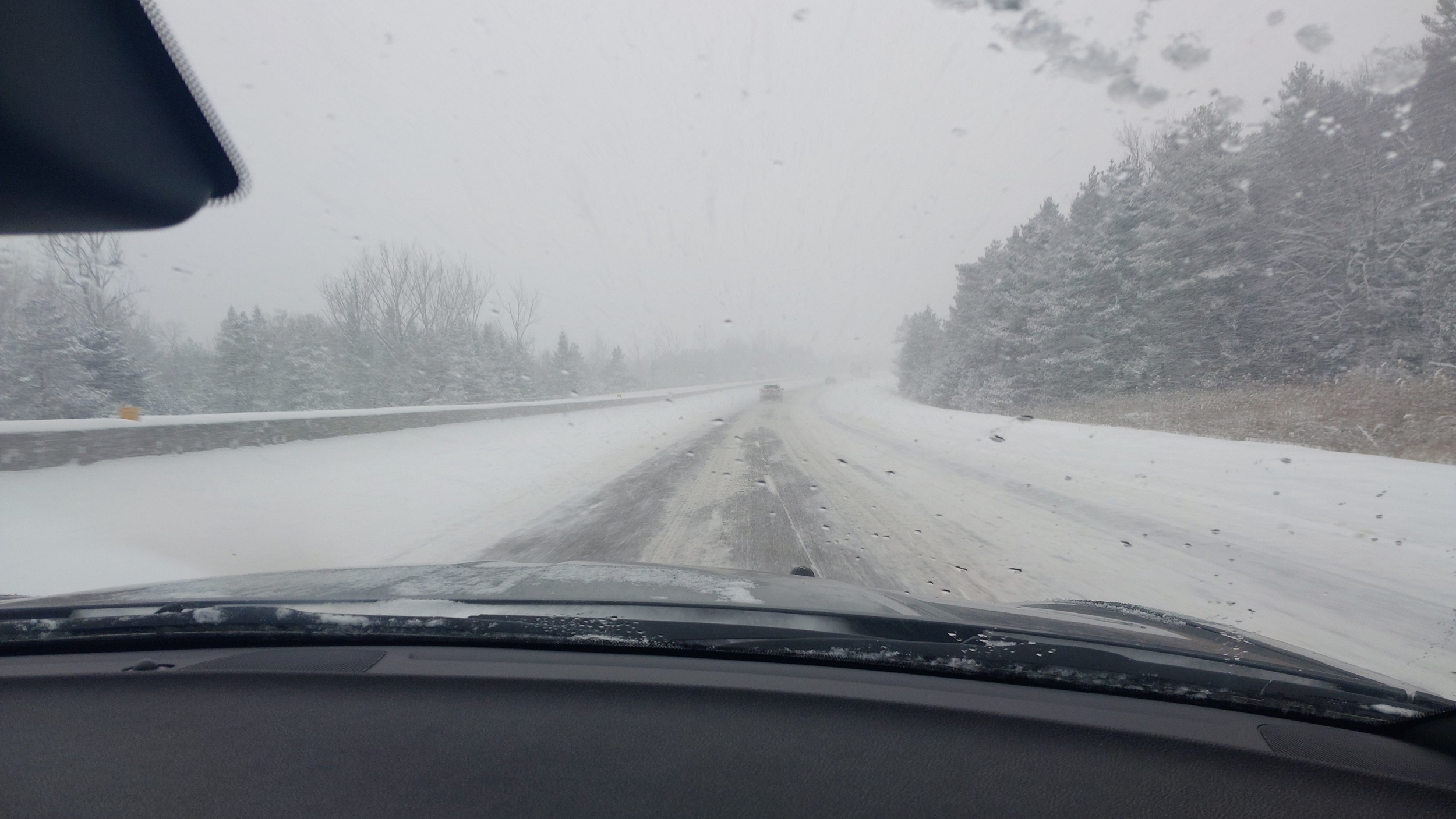 Major crashes during Thursday blizzard close Highway 401
