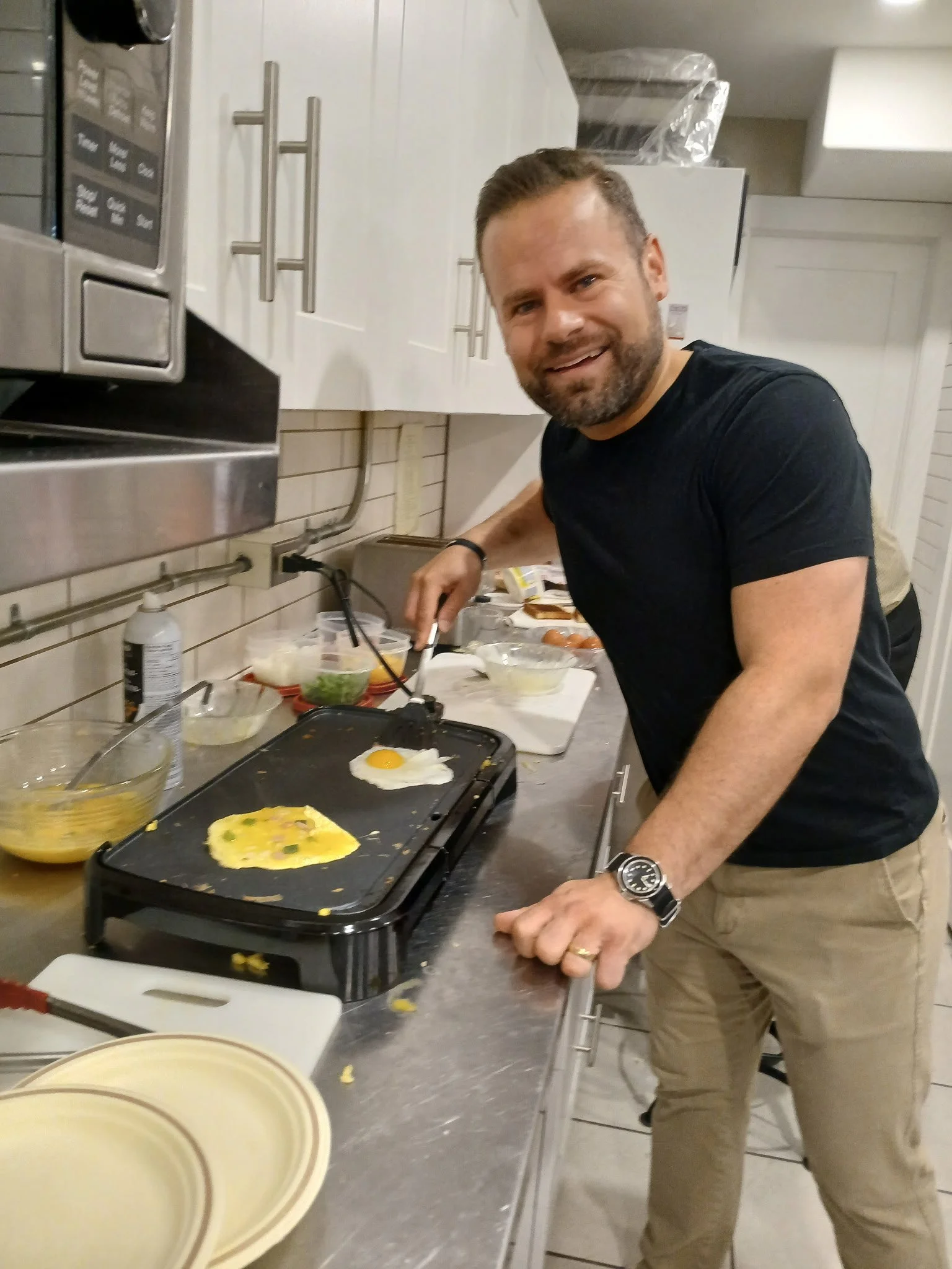 Piccini cooks up breakfast and talks about homelessness