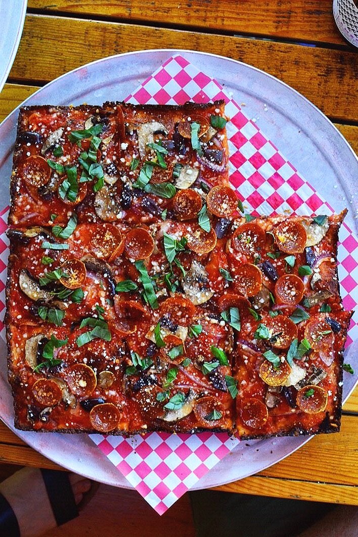 Grazianos Pizza & Italian