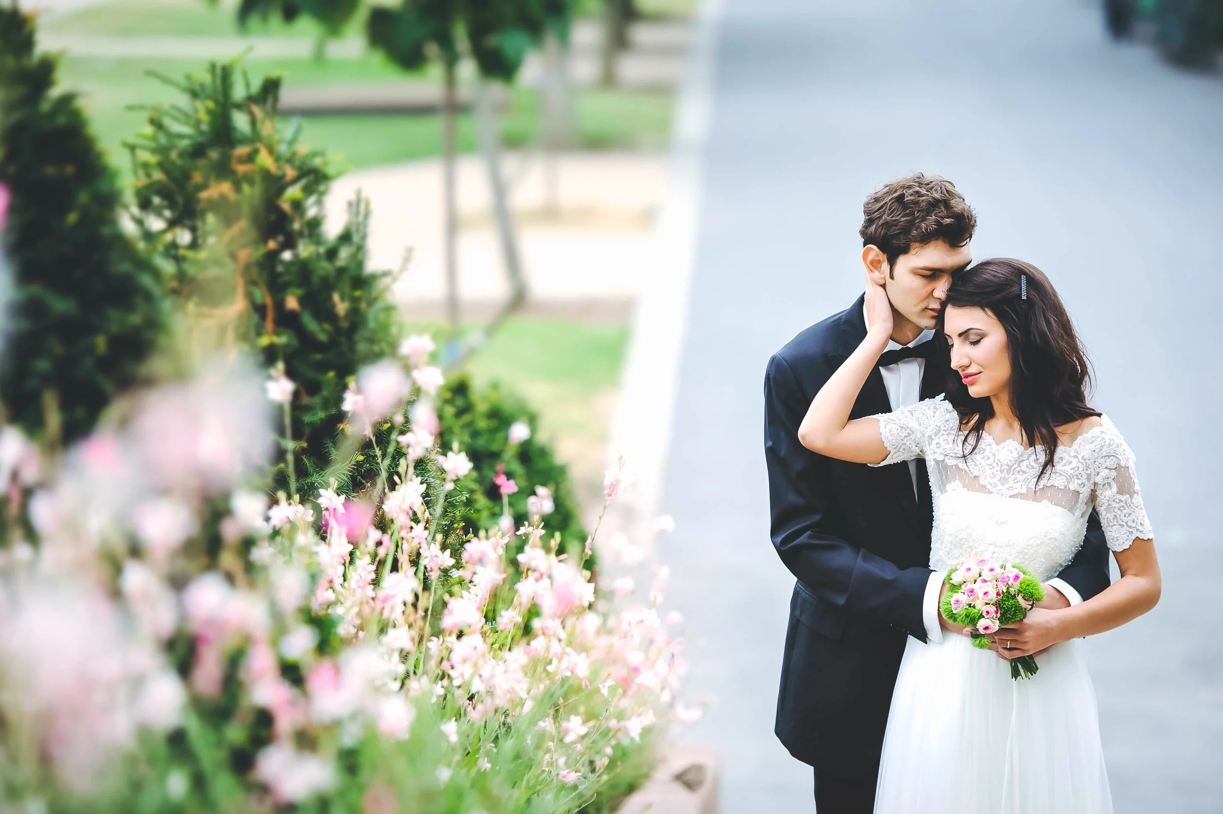 Ele-gant-Wedding-Free-Preset-1-of-2.jpg