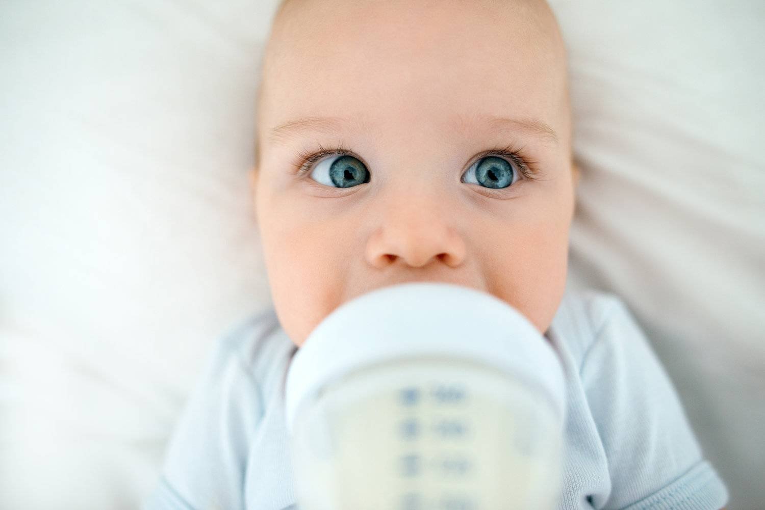 Formula Feeding hacks to help make feeding baby easier