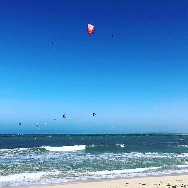 Big boosting on the epic El Norte winds last week in La Ventana Mexico ! So much stoke / so much fun! 🤙
.
.
.
.
.
#laventana #baja #mexico #bajasur #kiteboarding #kitelife #norte #beachlife