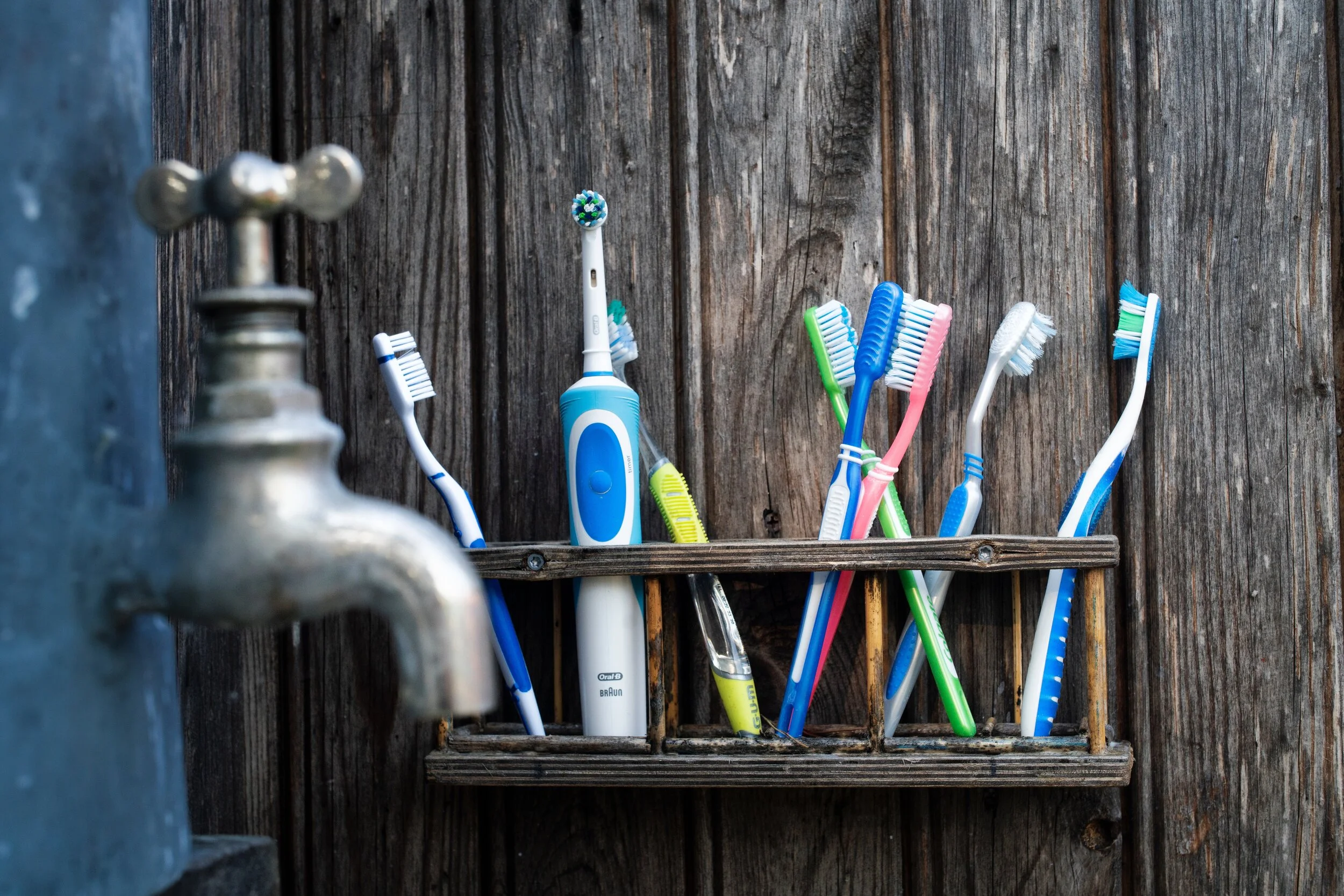Are Electric Toothbrushes Better? The Pros and Cons of Manual Versus Electric Toothbrushes