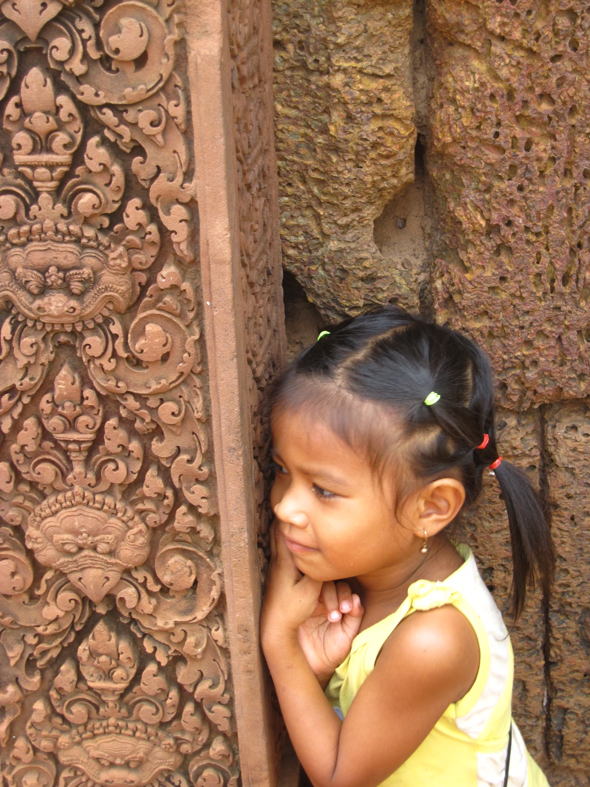 Girl at Banteay Srei