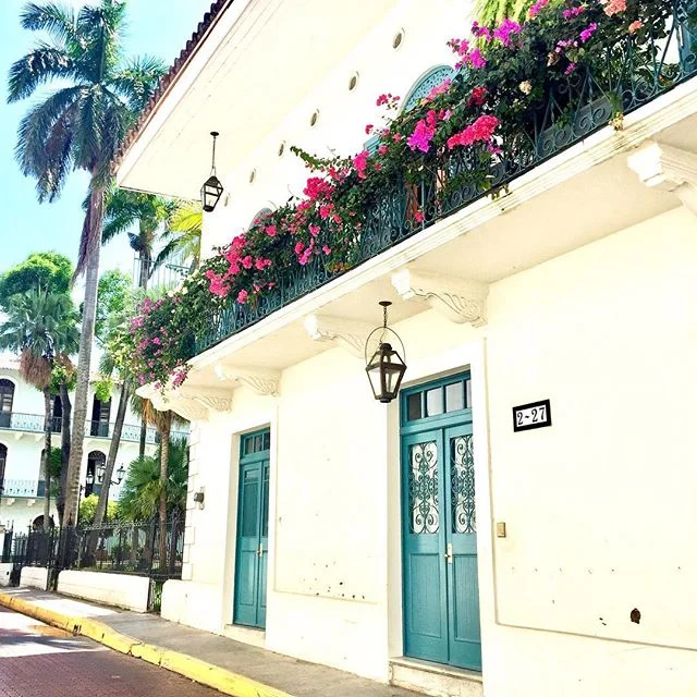 That moment you find the exact spot you instagrammed weeks ago when you were just dreaming of your trip. 😍