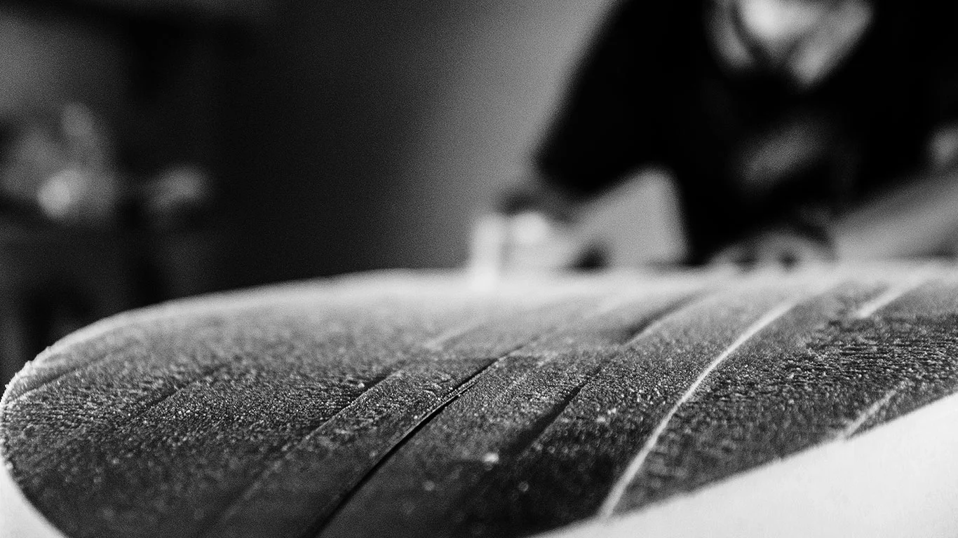 reeco-upcycled-surfboards-home-subheader-bw.jpg