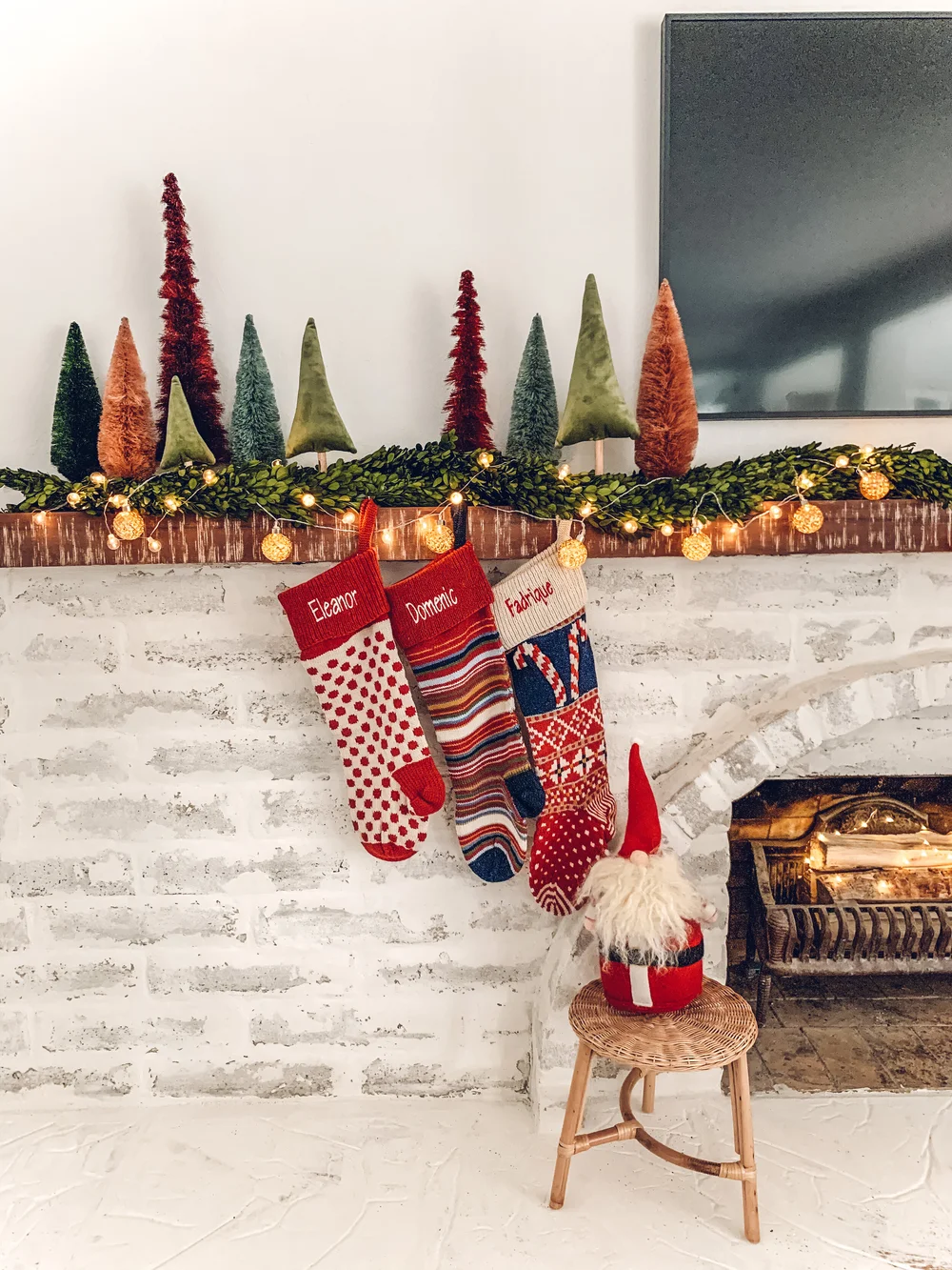 4 tips to Style Shelves and mantels for Christmas. — REBECCA & GENEVIEVE