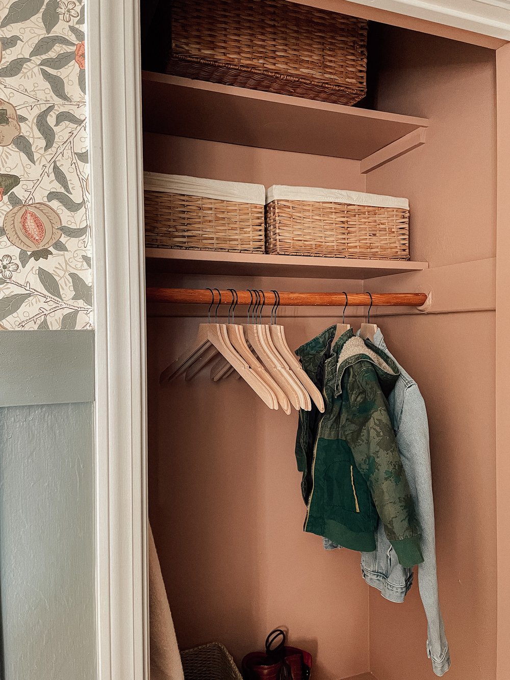 A beautiful and organized entryway closet — REBECCA & GENEVIEVE