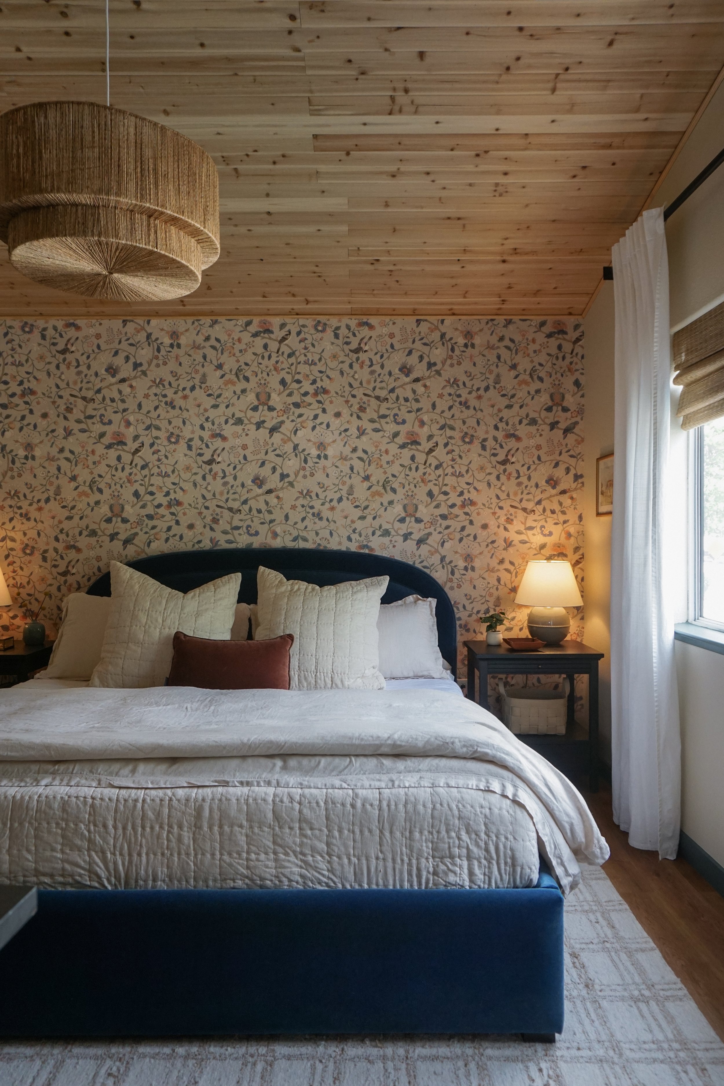 A Tour of Our Home’s Favorite Wallpaper Styles