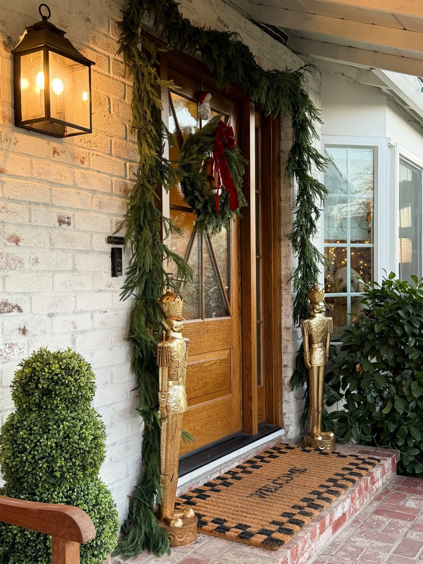 POV: It&rsquo;s the last Sunday before Christmas, and this Type B mom is still doing last-minute shopping while trying to fit in all the festive things. Cheers to the best time of the year. ✨🎄

Christmas 2025 around our home, photo dump. Pt. 1