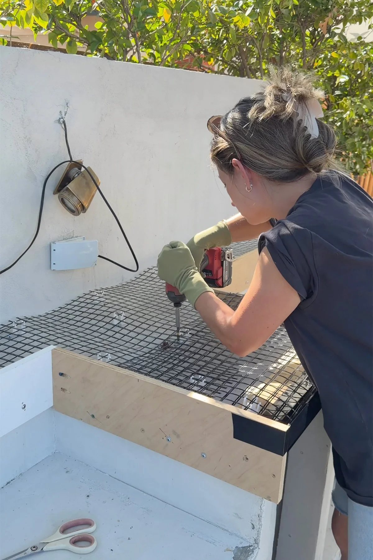 Our-DIY-Outdoor-Concrete-Countertops-10.jpg