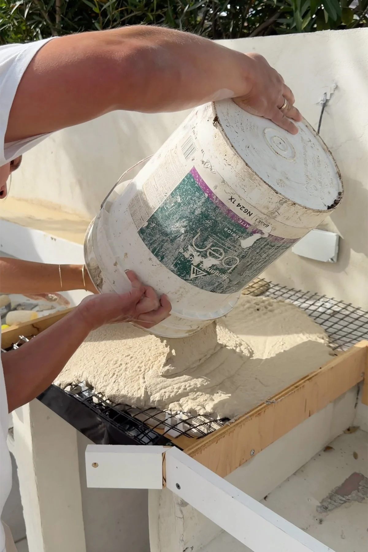 Our-DIY-Outdoor-Concrete-Countertops-11.jpg