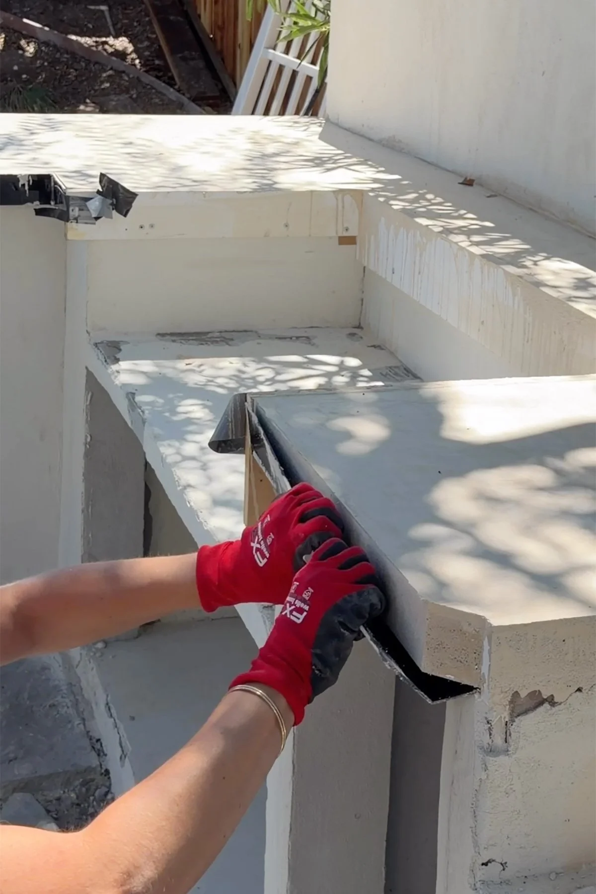 Our-DIY-Outdoor-Concrete-Countertops-18.jpg