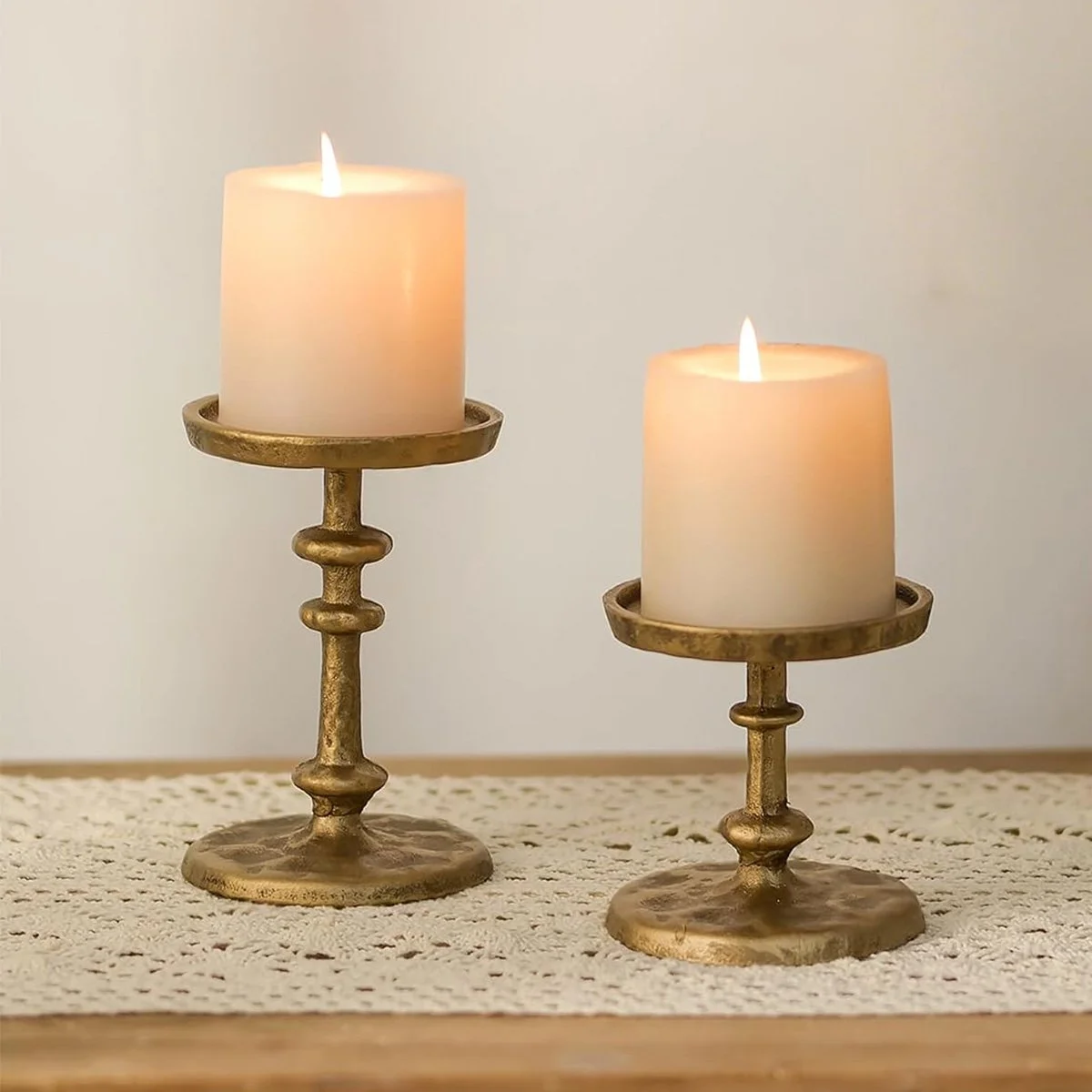 Christmas-Mantel-Decor-Under-$50-34.jpg
