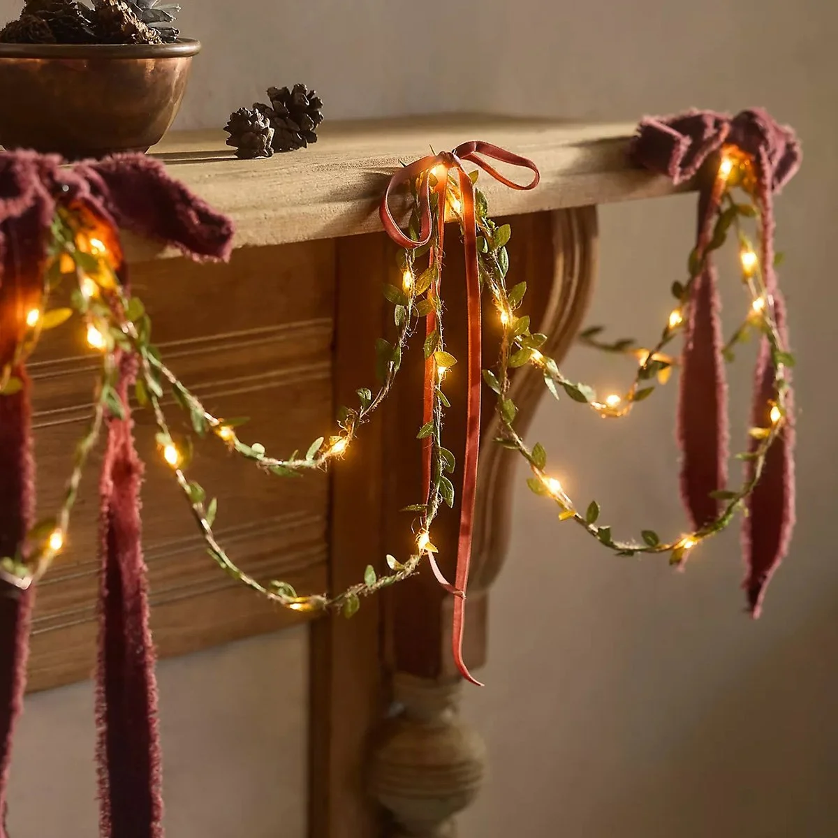 Christmas-Mantel-Decor-Under-$50-40.jpg