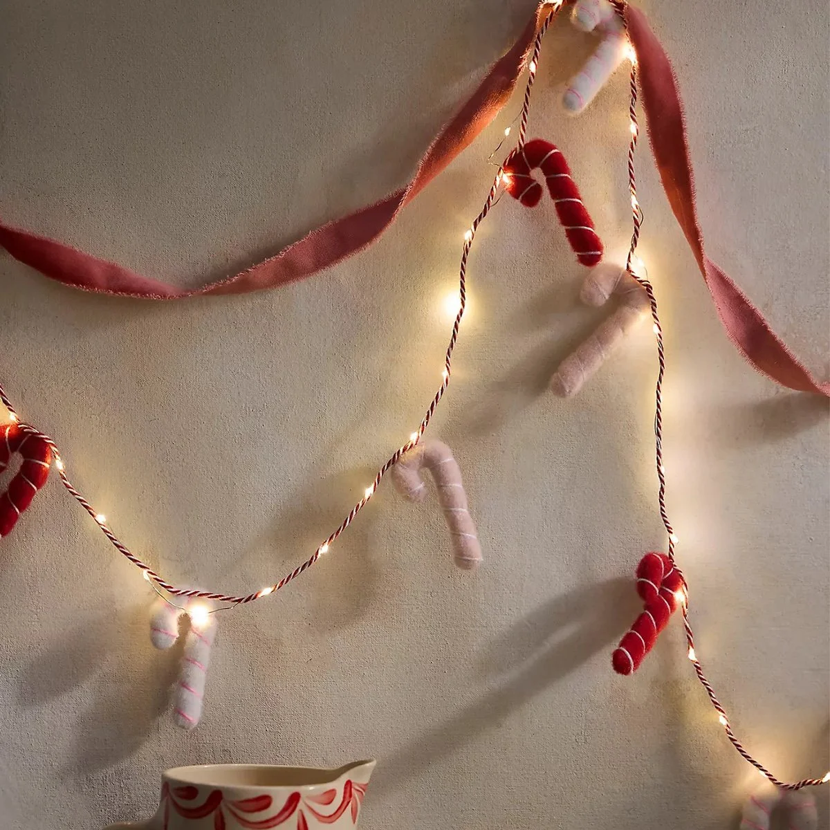 Christmas-Mantel-Decor-Under-$50-41.jpg