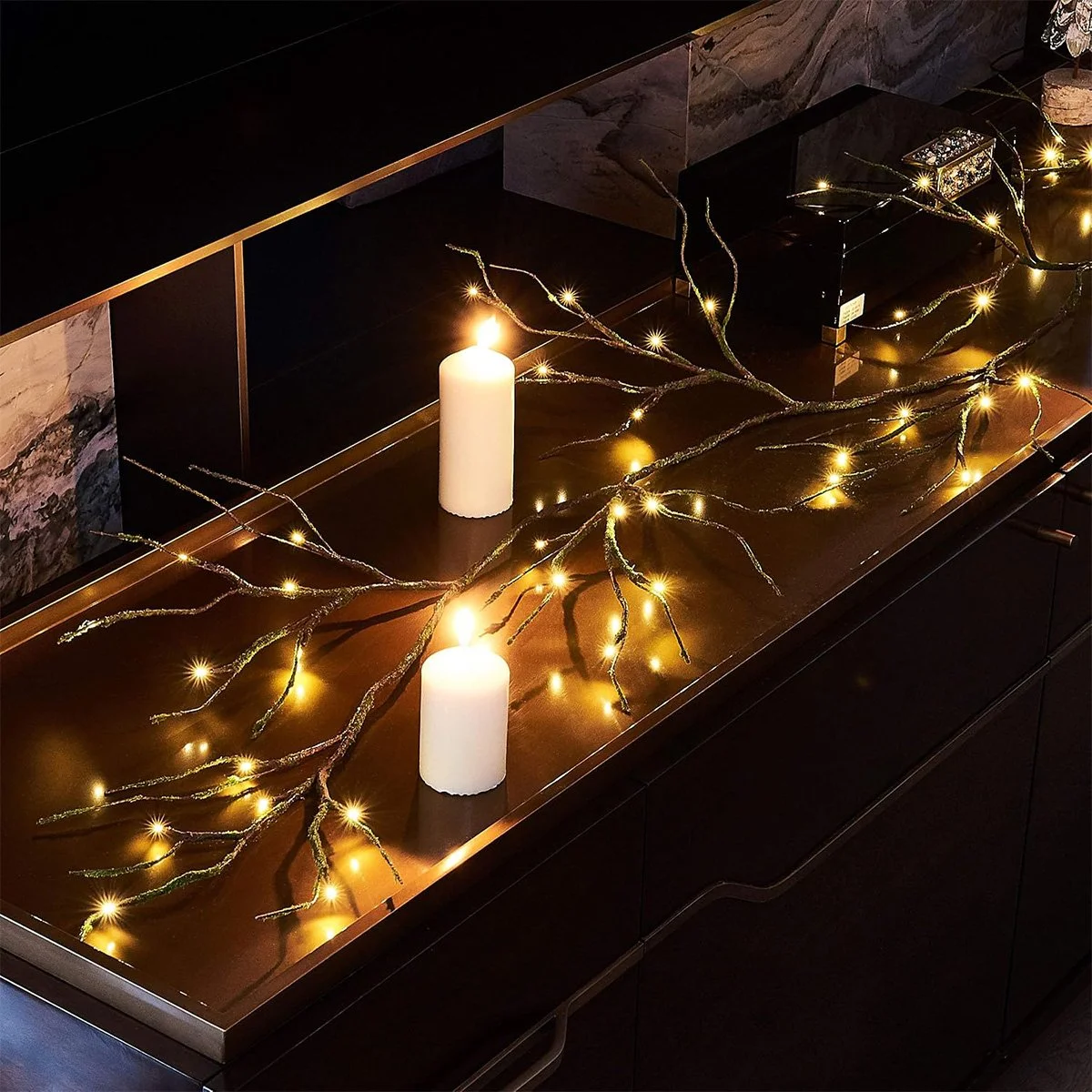 Christmas-Mantel-Decor-Under-$50-47.jpg