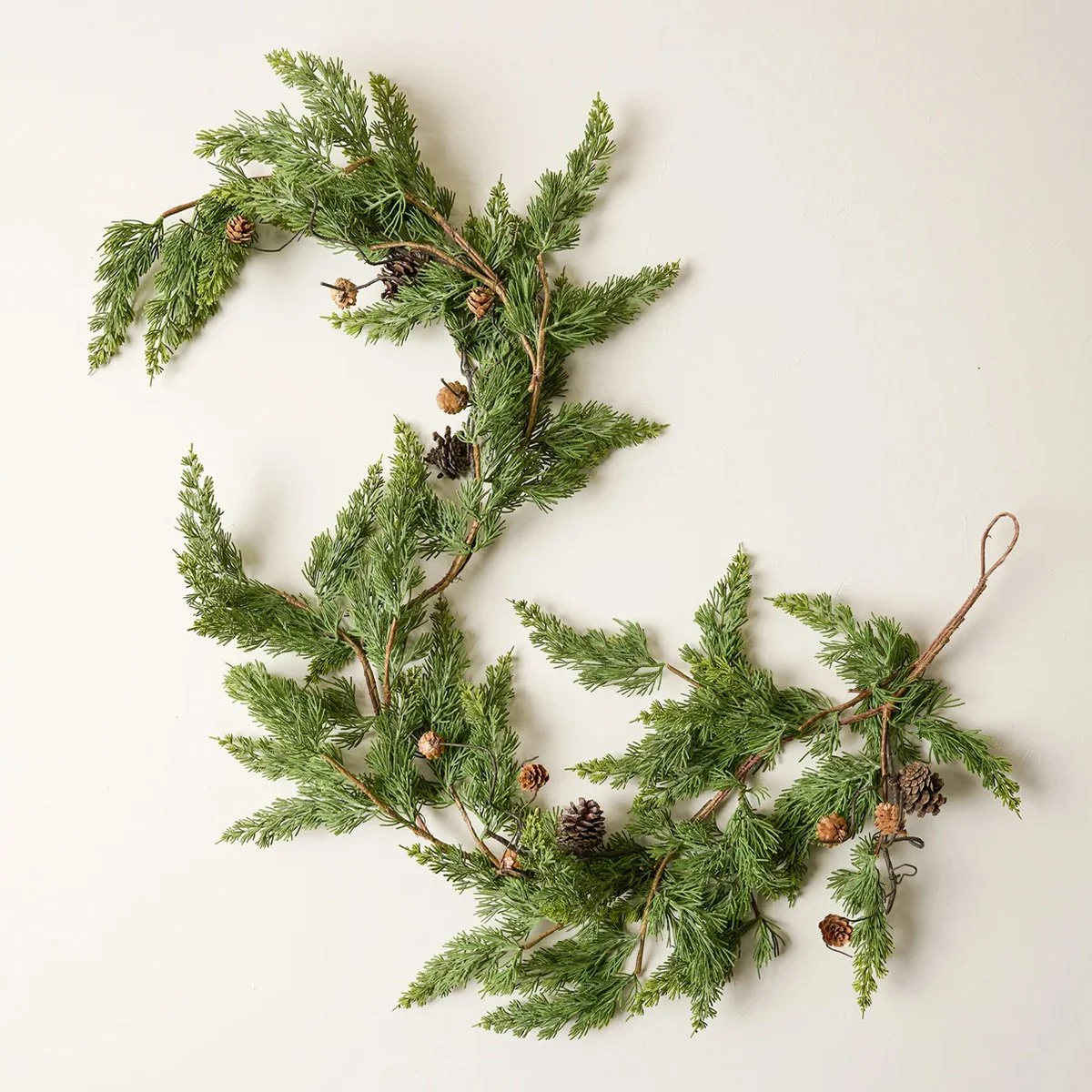 Christmas-Mantel-Decor-Under-$50-9.jpg