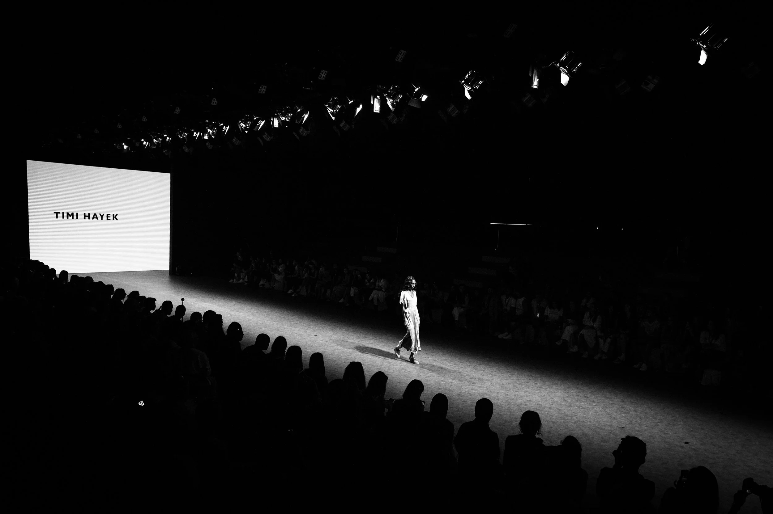 FASHION FORWARD DUBAI