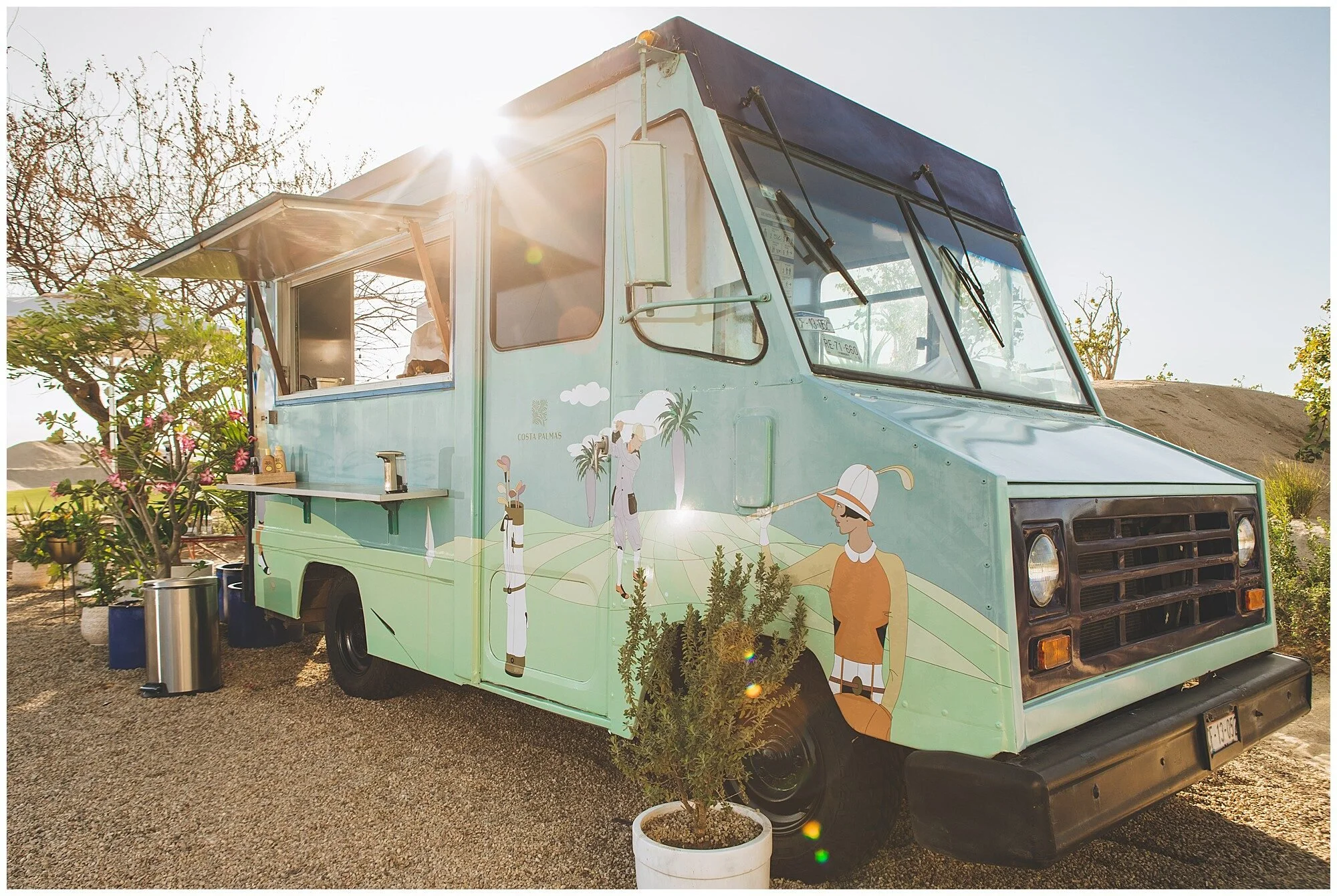 Costa-Palmas-Food-Truck_5-1536x1029@2x.jpeg