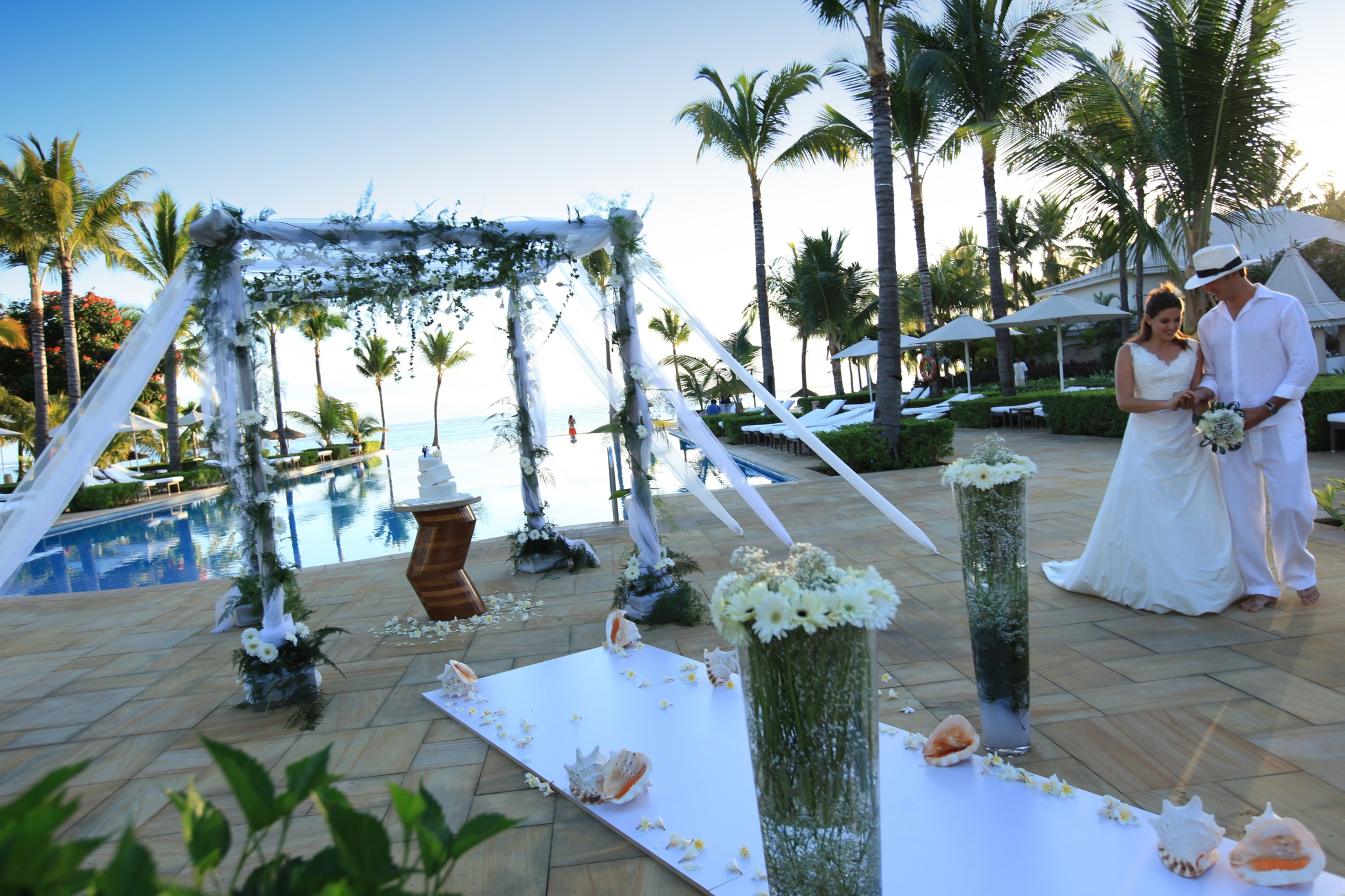 Wedding-setup-South-Pool-Sugar-Beach_2100x1400_300_RGB.jpg