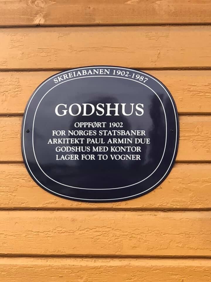 Godshus2, Skreia stasjon.jpg