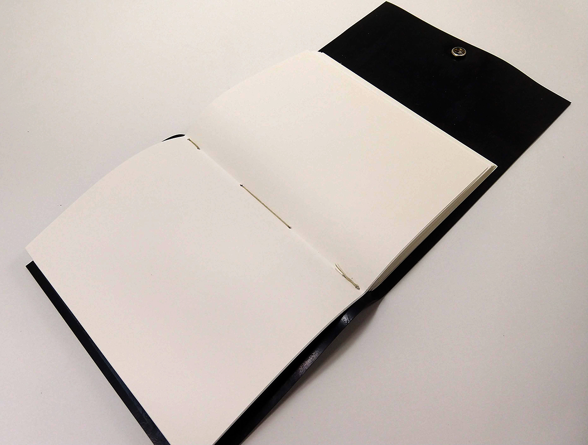 LRG-Rubber-Travel-Journal-Mullenberg_Designs_05.jpg