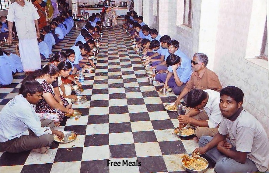 Free Meals.JPG