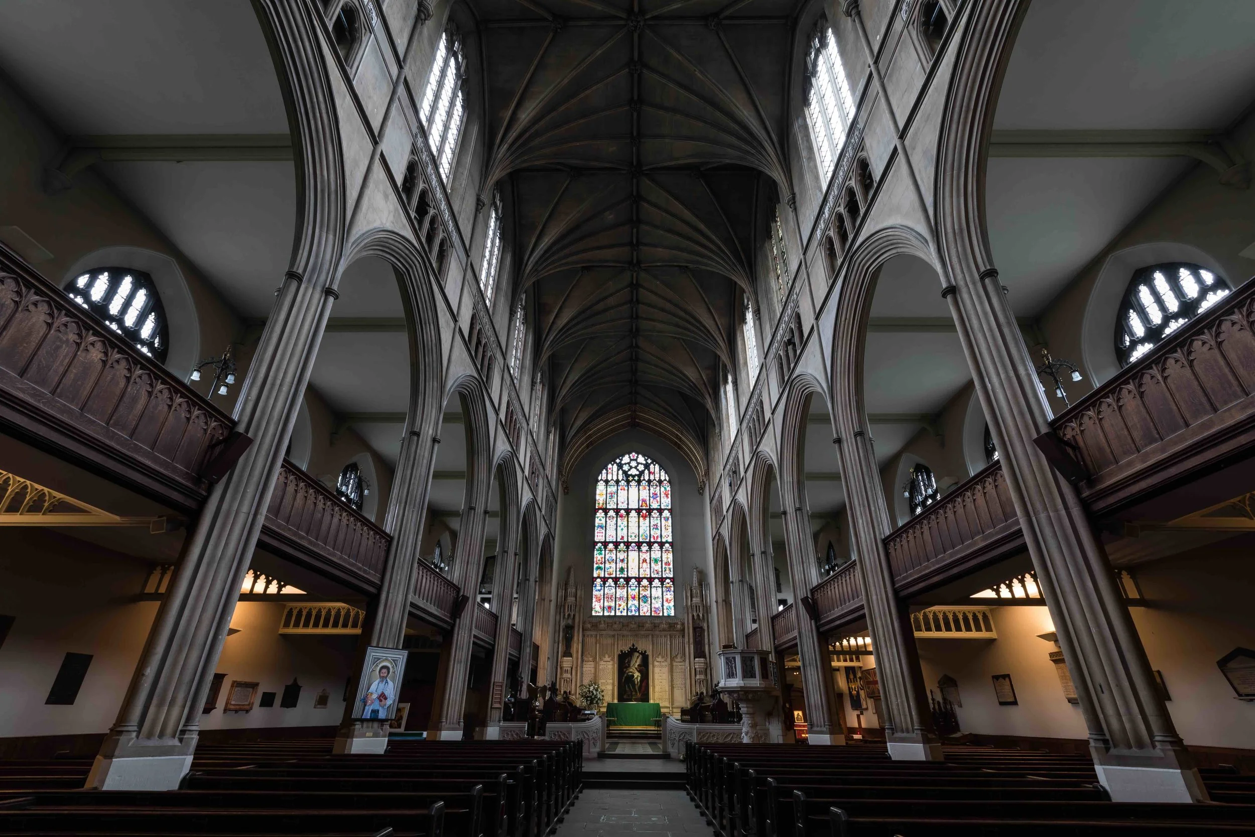 v@vlecaer.com St Luke's.jpg